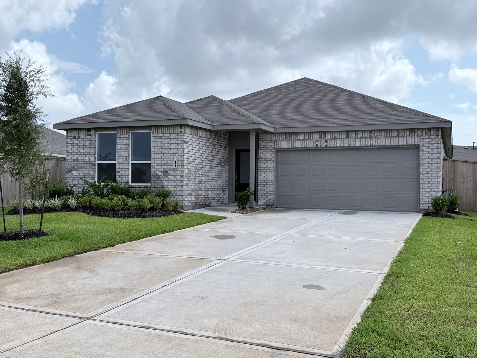 6511 Silver Emperor Lane Property Photo 1