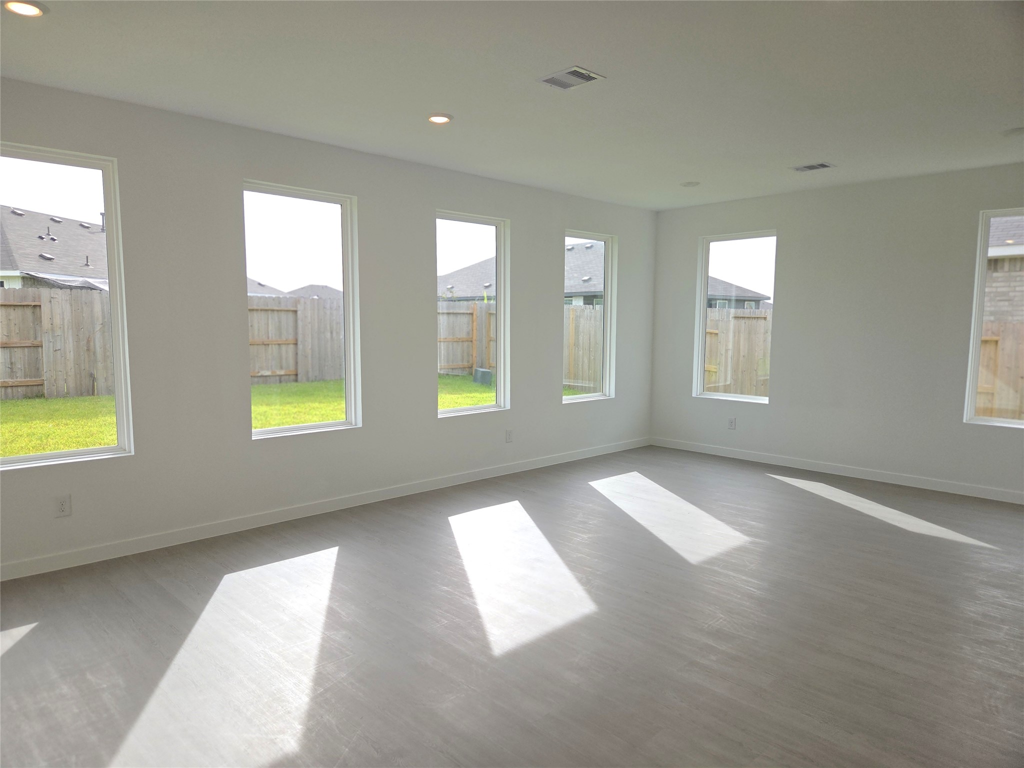 6511 Silver Emperor Lane Property Photo 10