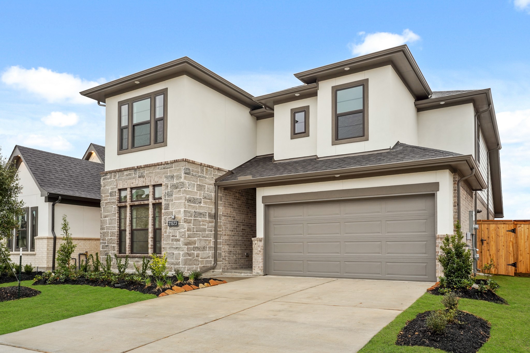 21523 Sand Fringepod Way Property Photo 1
