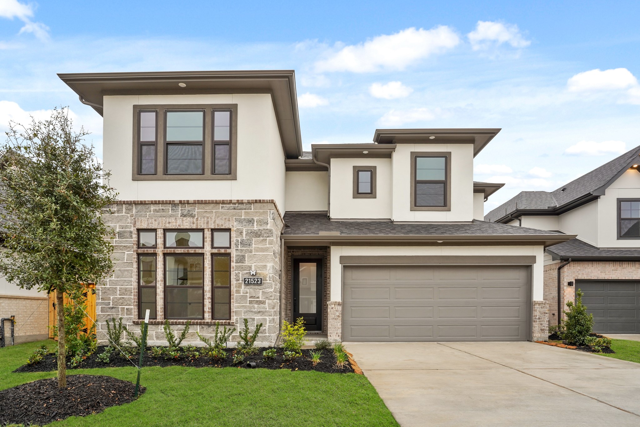 21523 Sand Fringepod Way Property Photo 3
