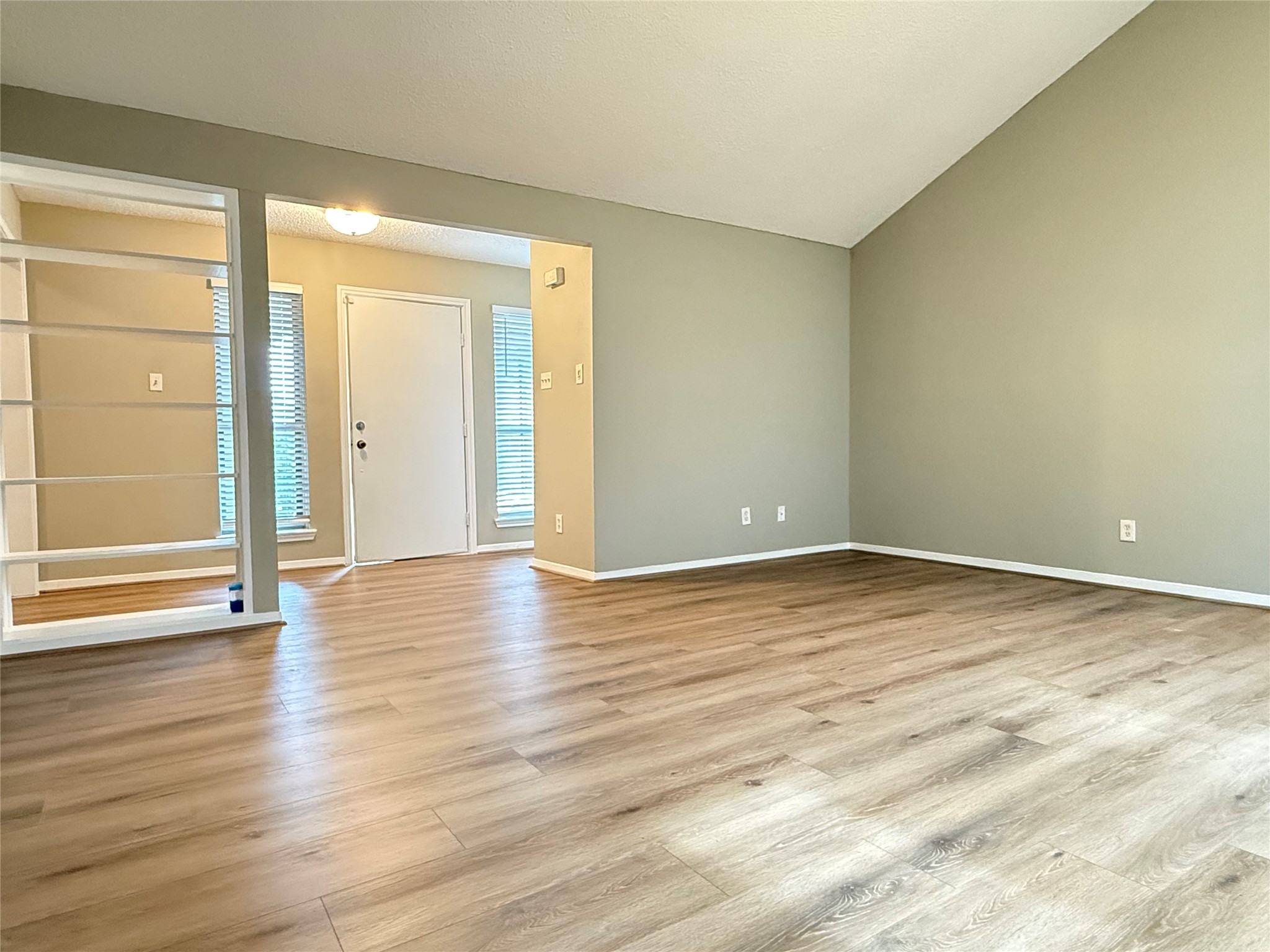 3022 Mosby Drive Property Photo 5