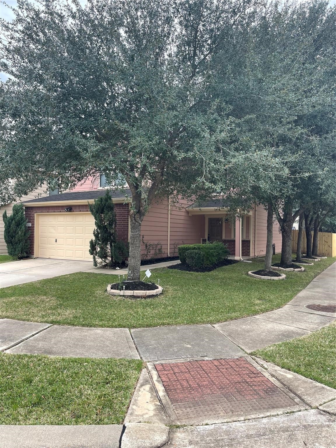 26147 Parkman Grove Drive Property Photo 3