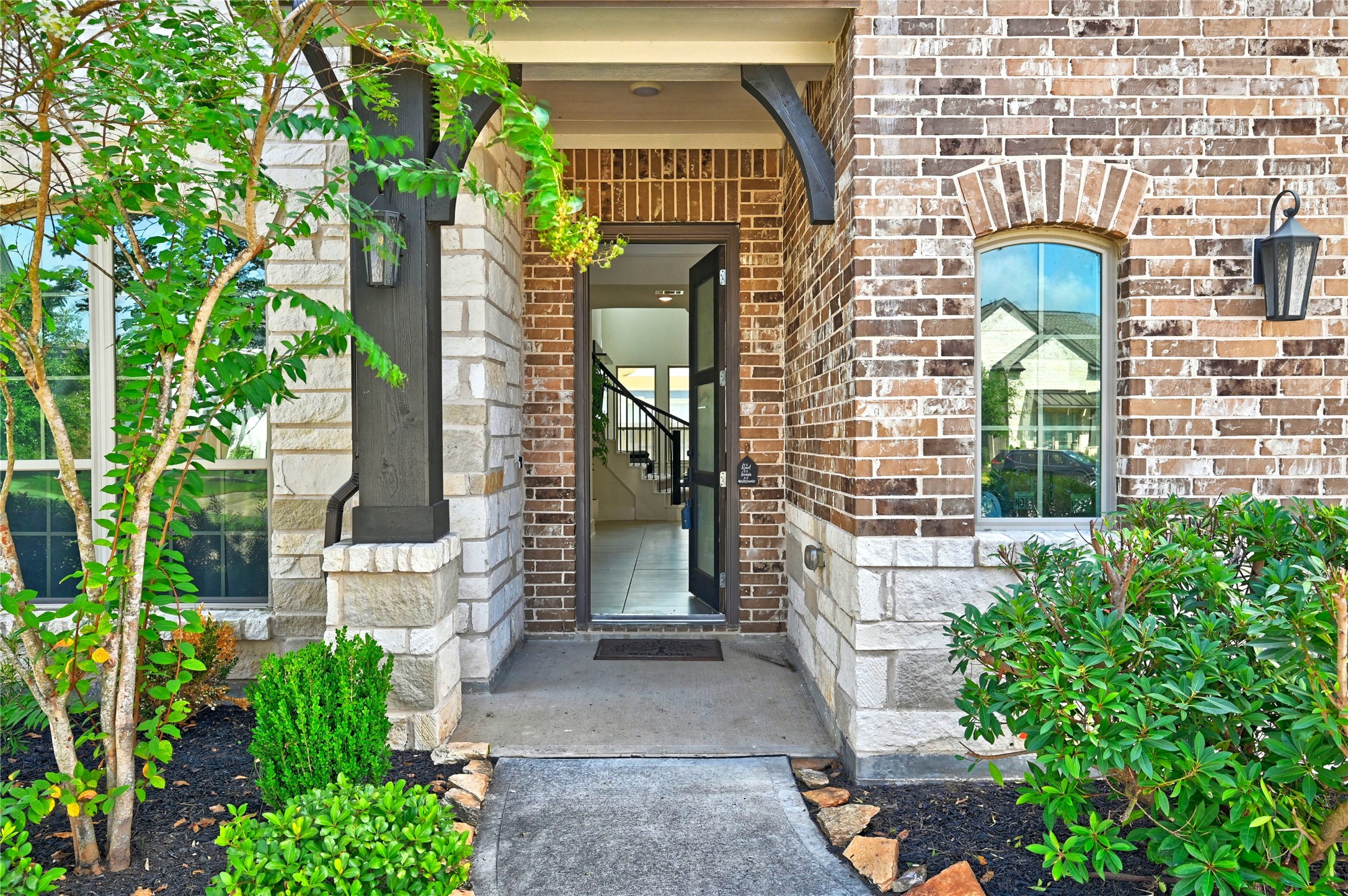 6211 Shore Ridge Court Property Photo 3