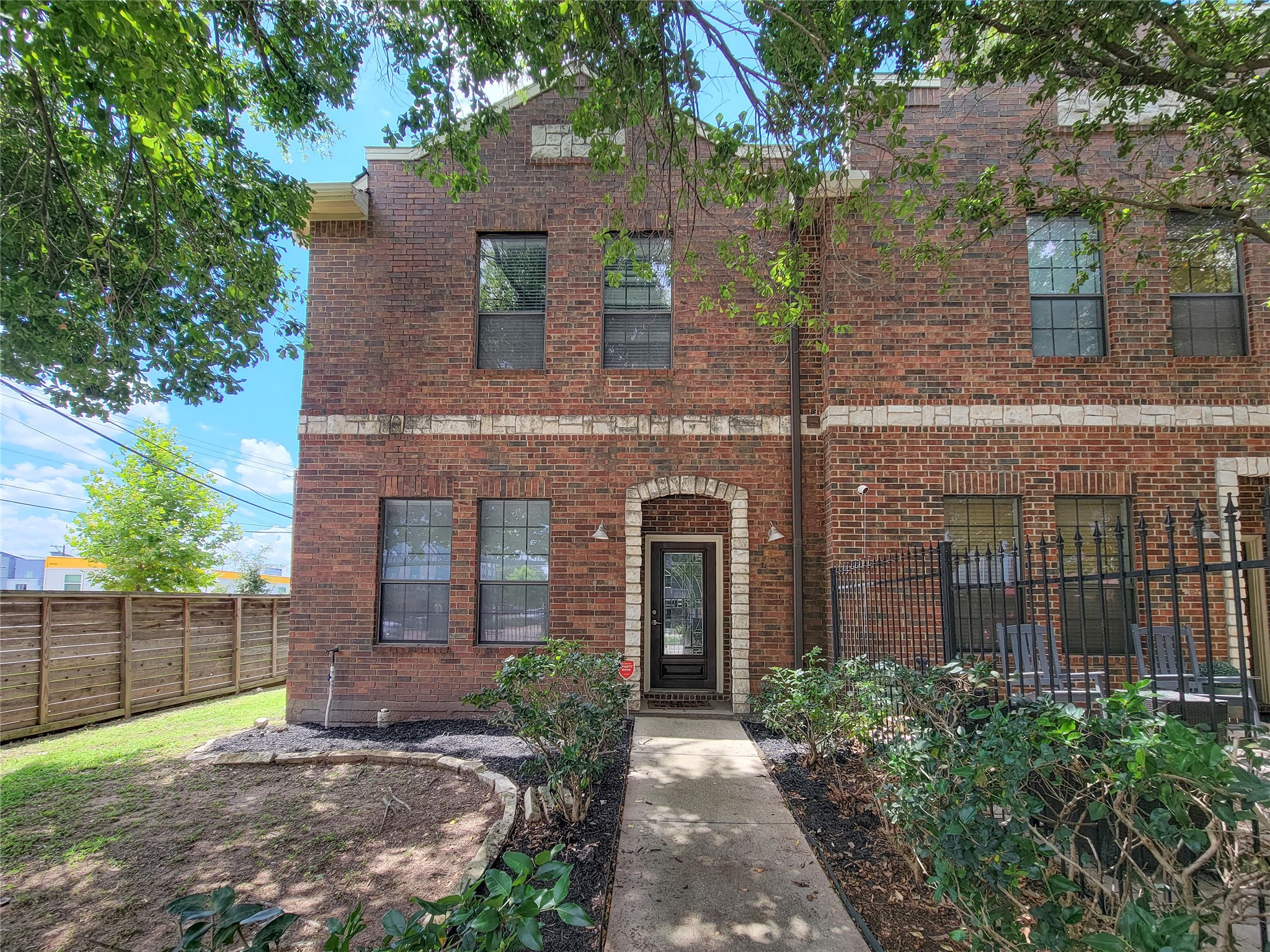 1414 Emancipation Avenue A Property Photo 1