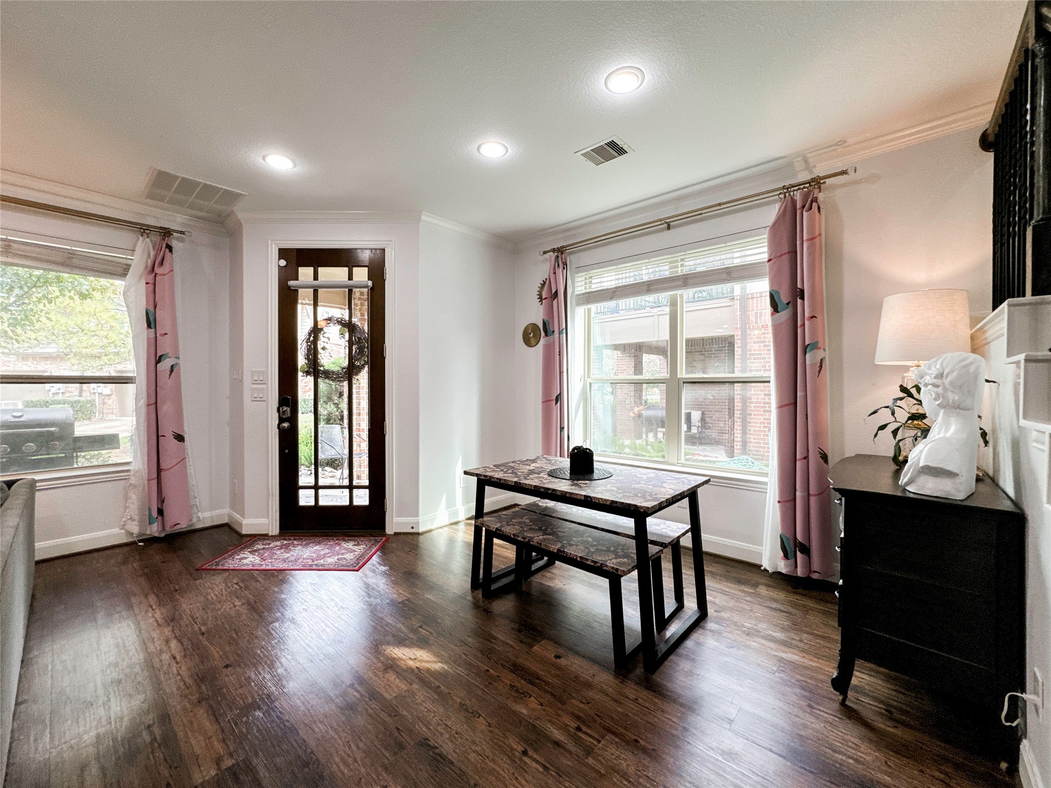 717 Via Lago Property Photo 2