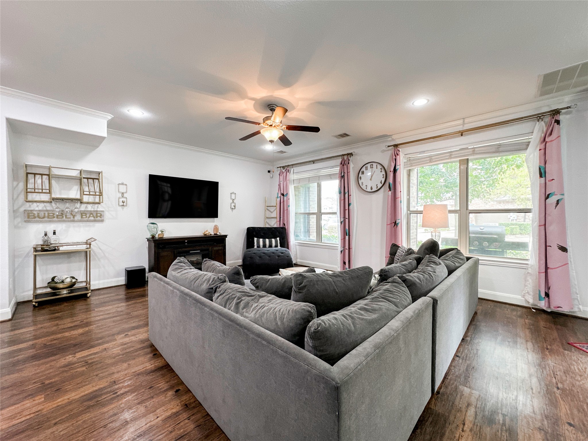 717 Via Lago Property Photo 4