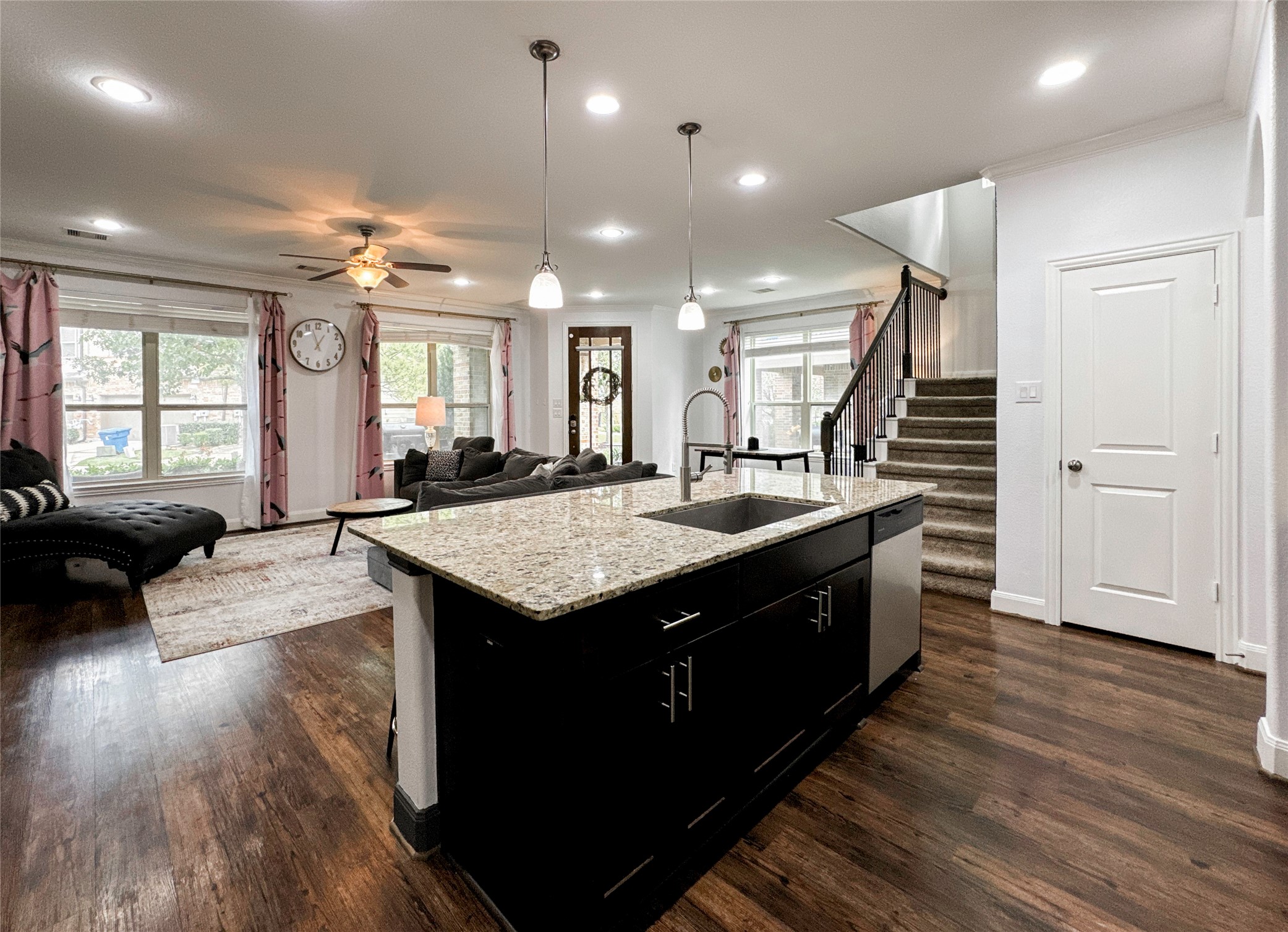 717 Via Lago Property Photo 8