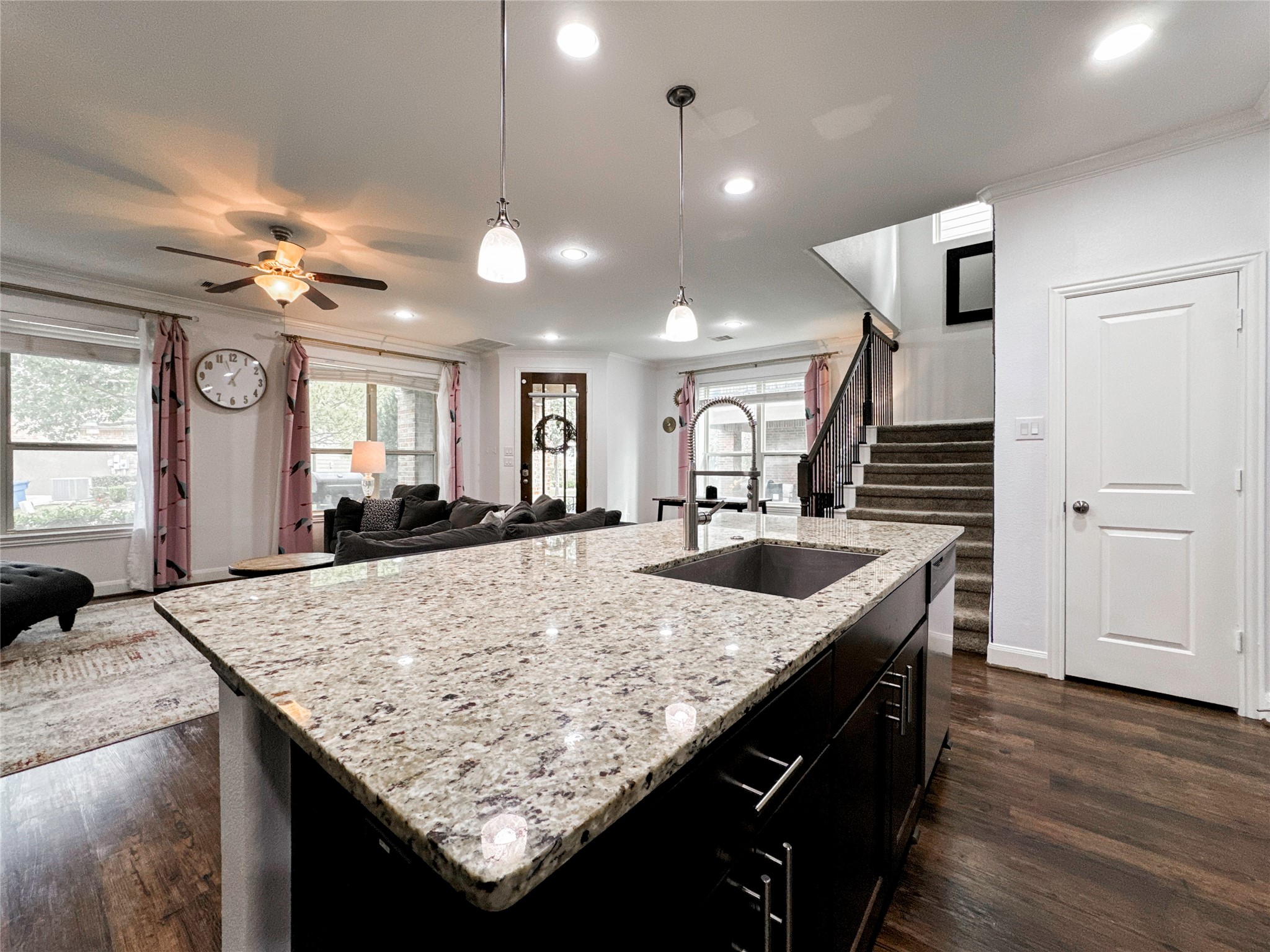 717 Via Lago Property Photo 9