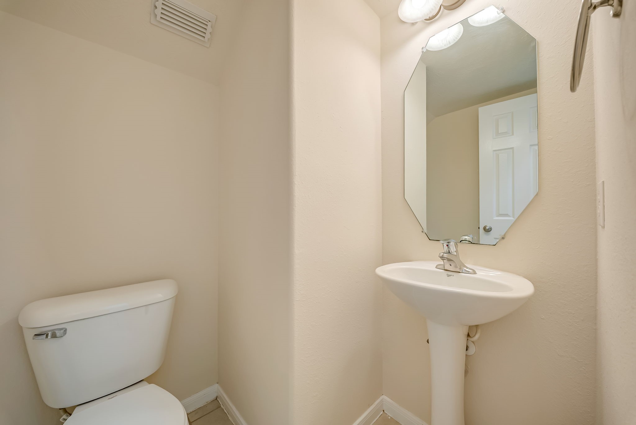 18106 Linden Forest Lane Property Photo 16