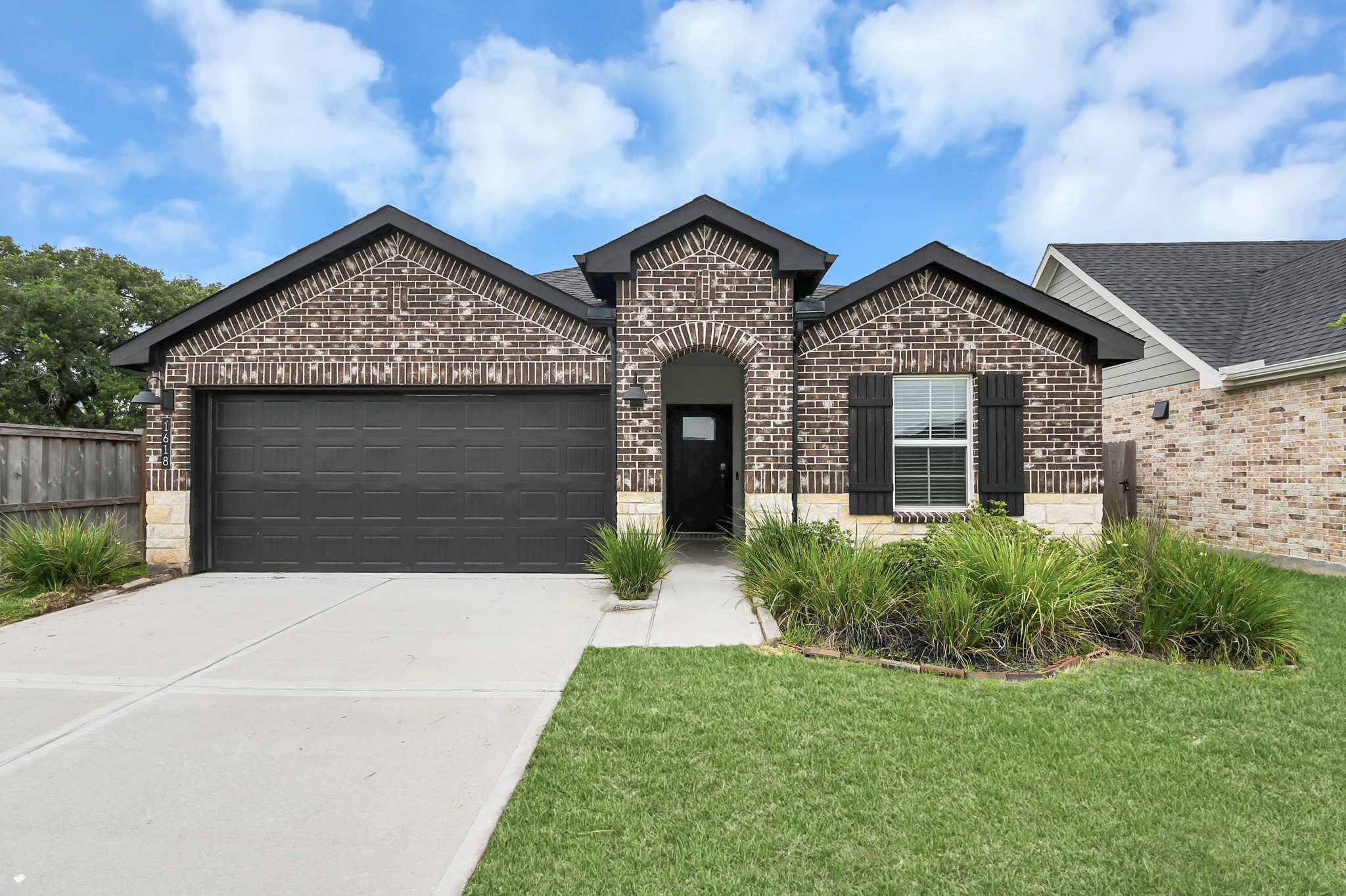 1618 Westway Drive Property Photo 2