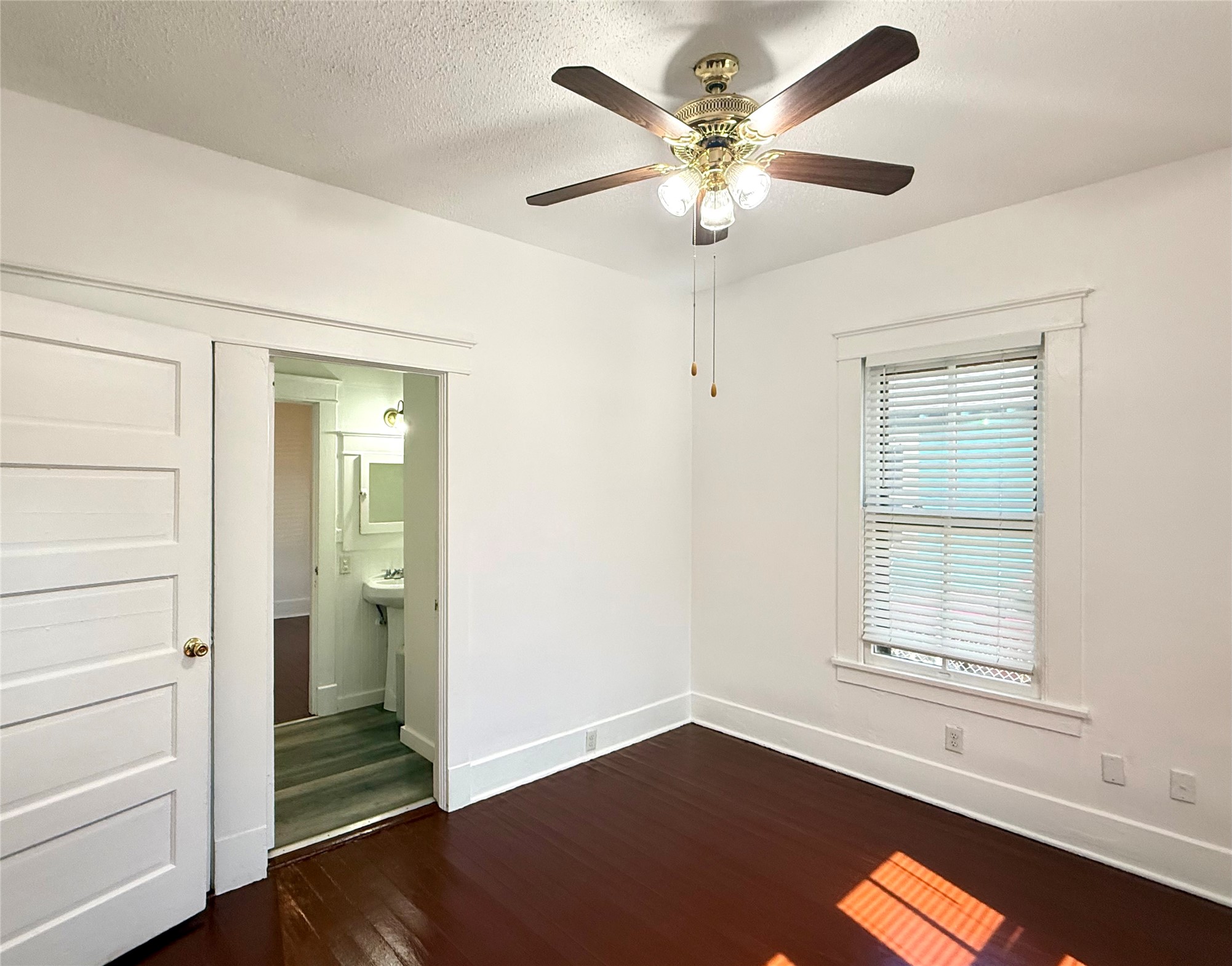 1916 26th Street Property Photo 20
