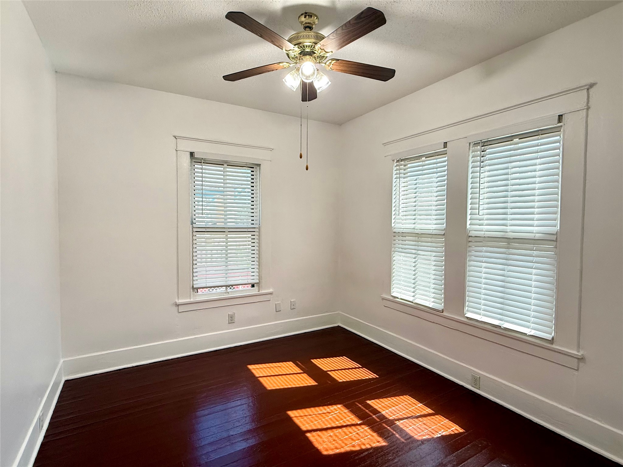 1916 26th Street Property Photo 22