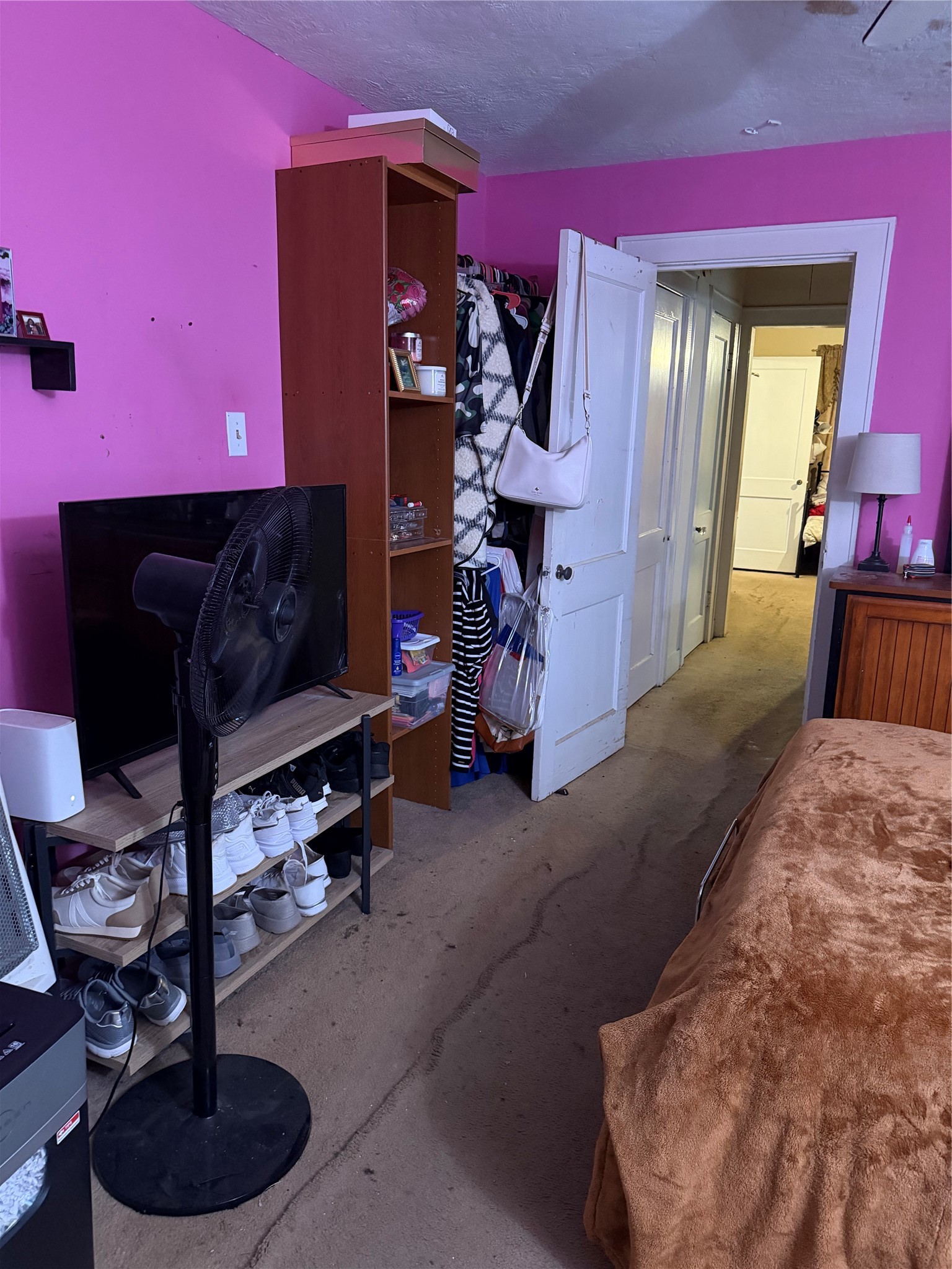 6211 Los Angeles Street Property Photo 4