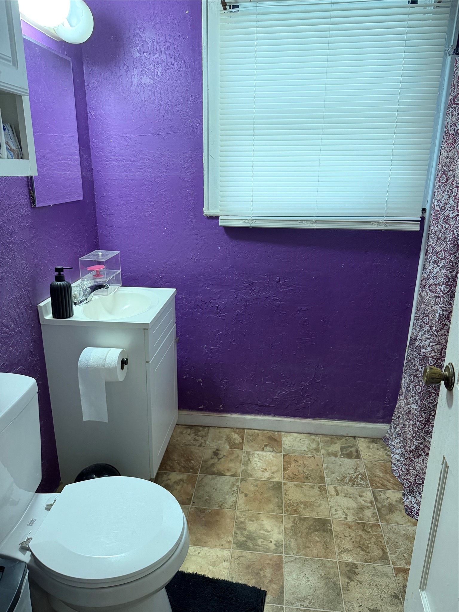 6211 Los Angeles Street Property Photo 8