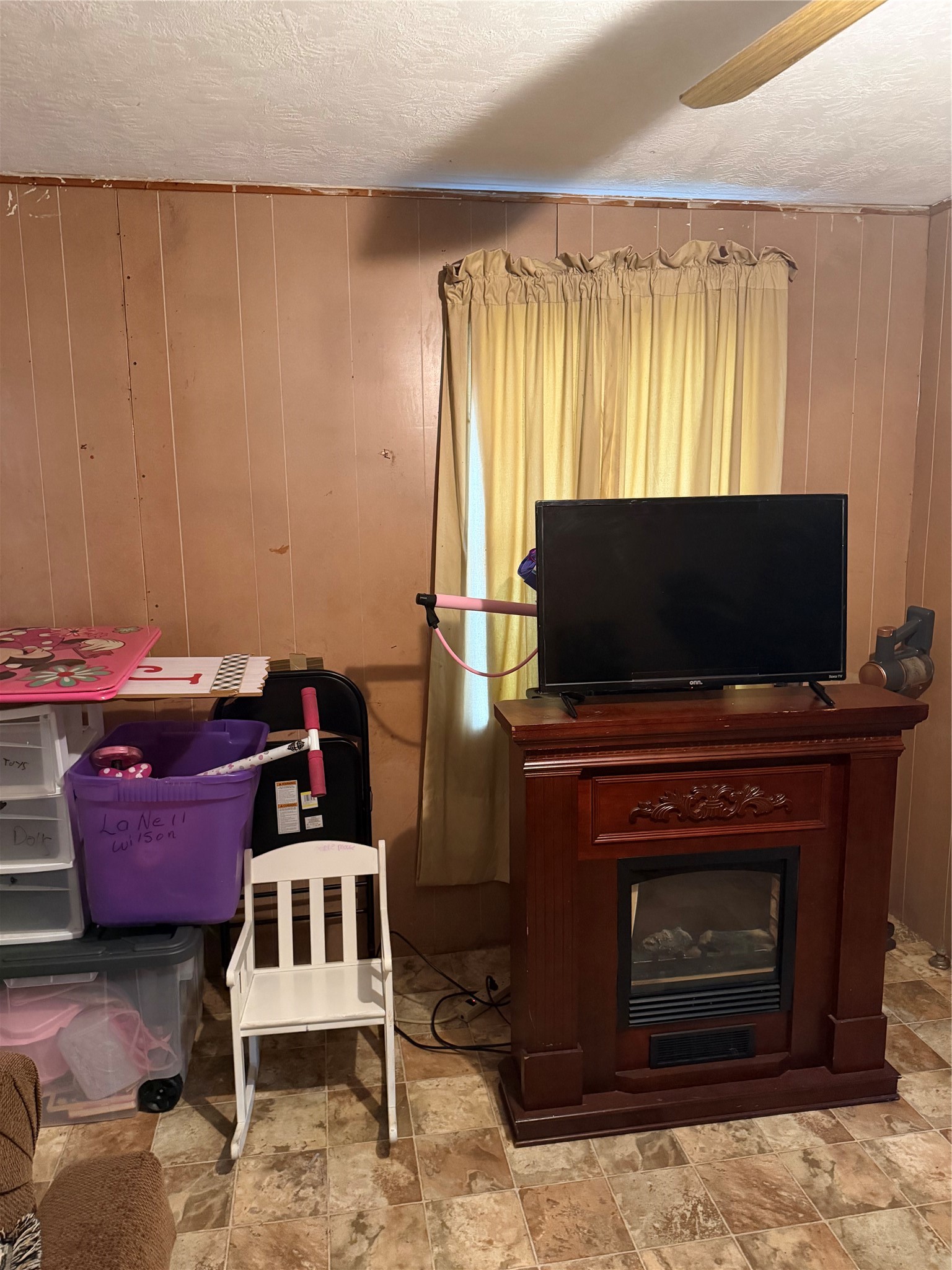 6211 Los Angeles Street Property Photo 9