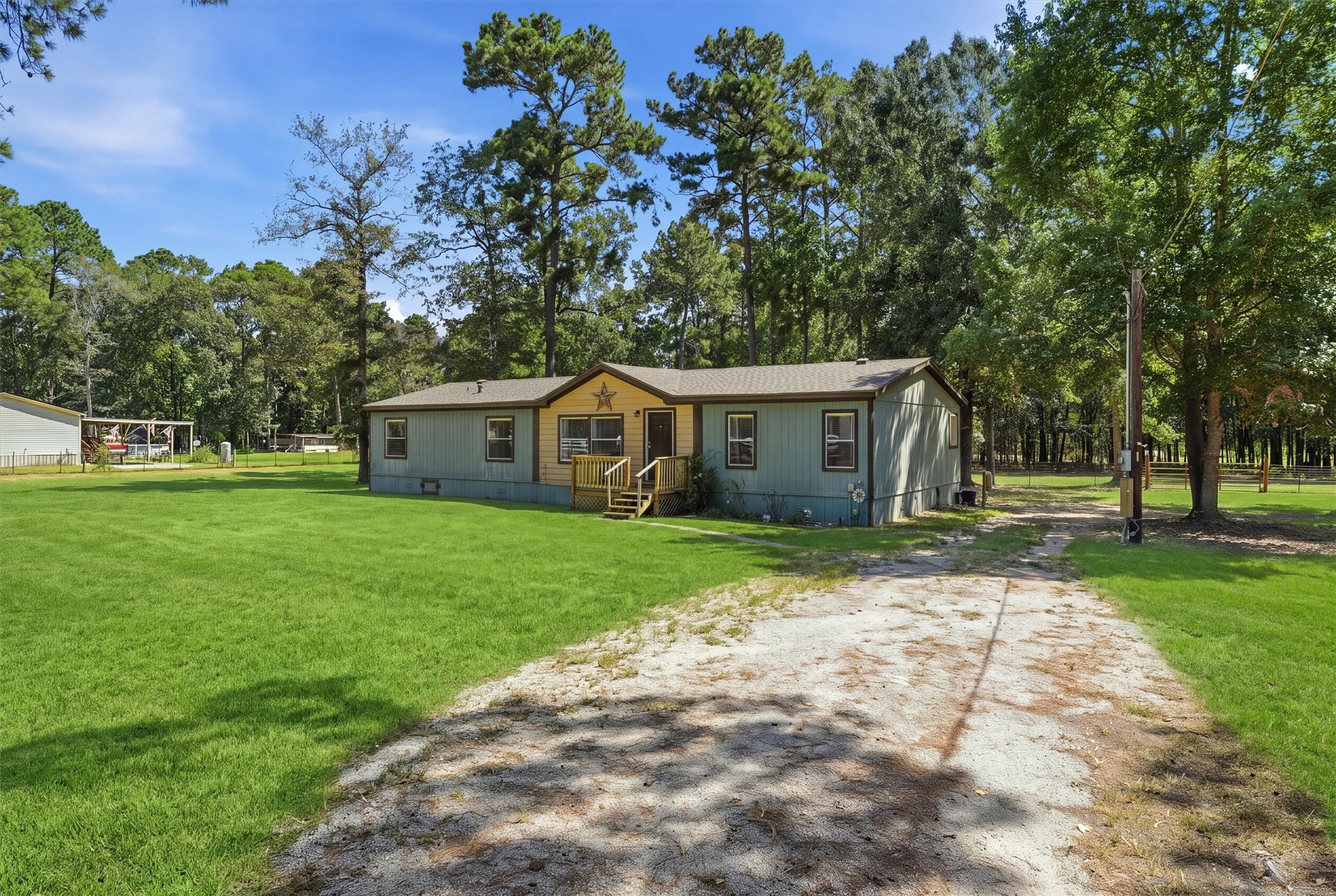 104 Plantation Drive Property Photo 3