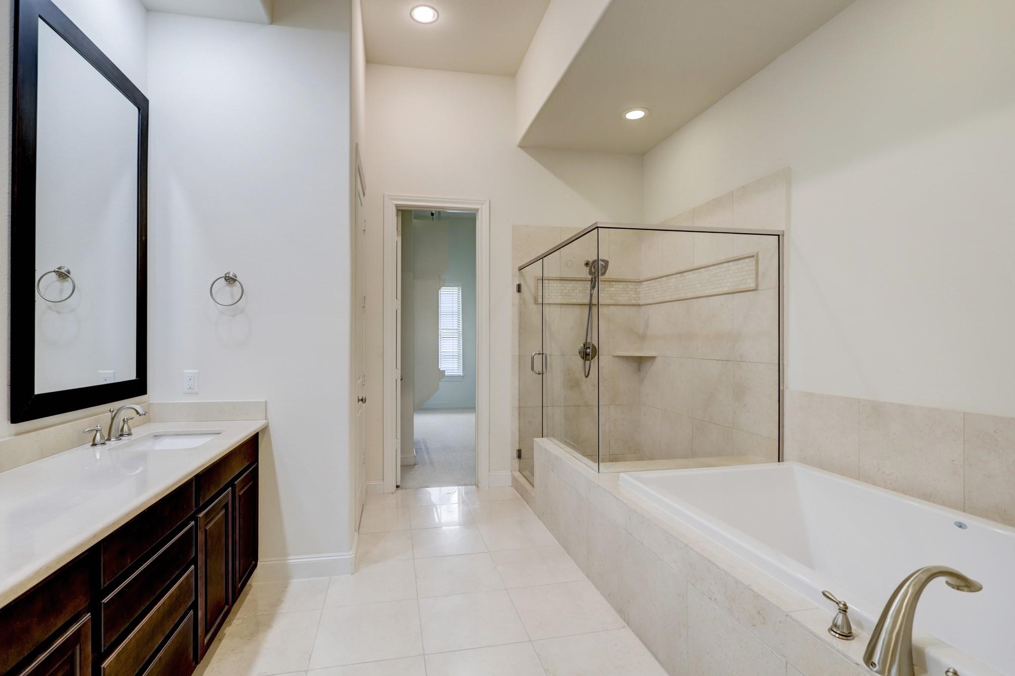 1368 W 25th Street Property Photo 11