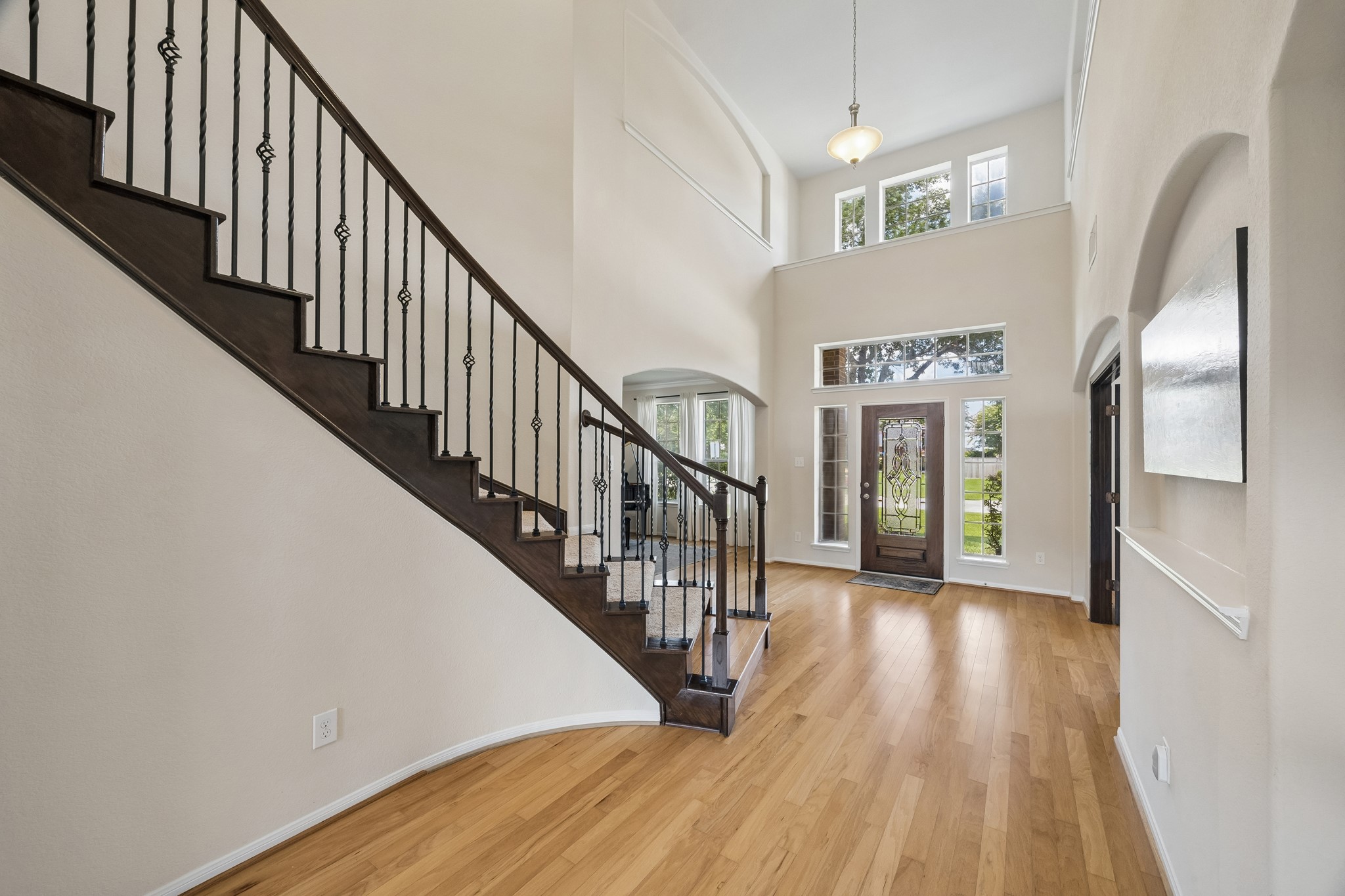2400 Lakeway Drive Property Photo 13