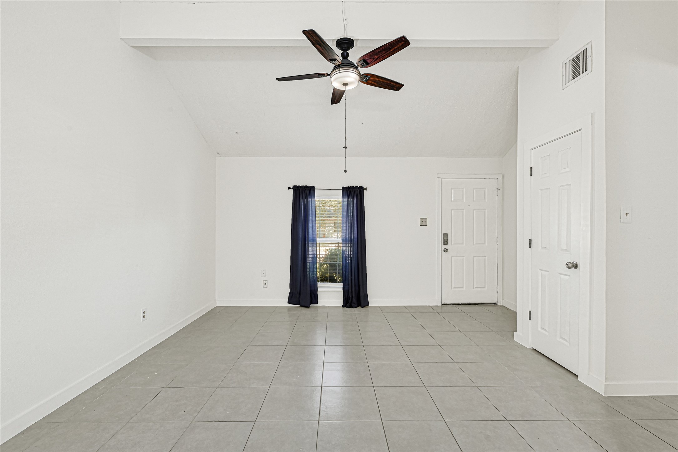 11619 Birch Run Lane Property Photo 5