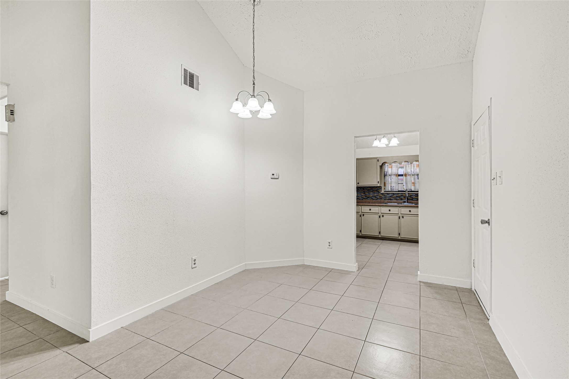11619 Birch Run Lane Property Photo 7