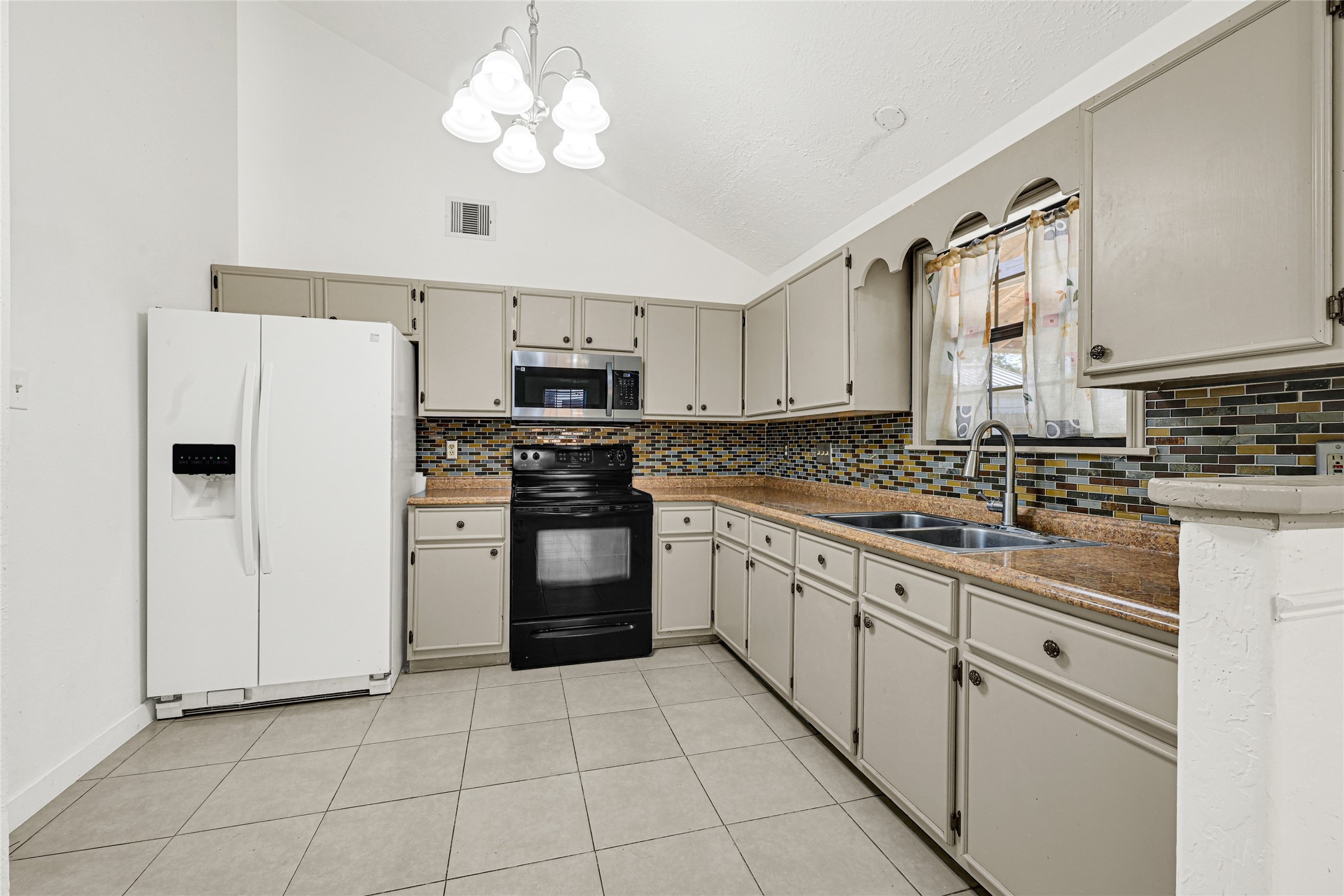 11619 Birch Run Lane Property Photo 10