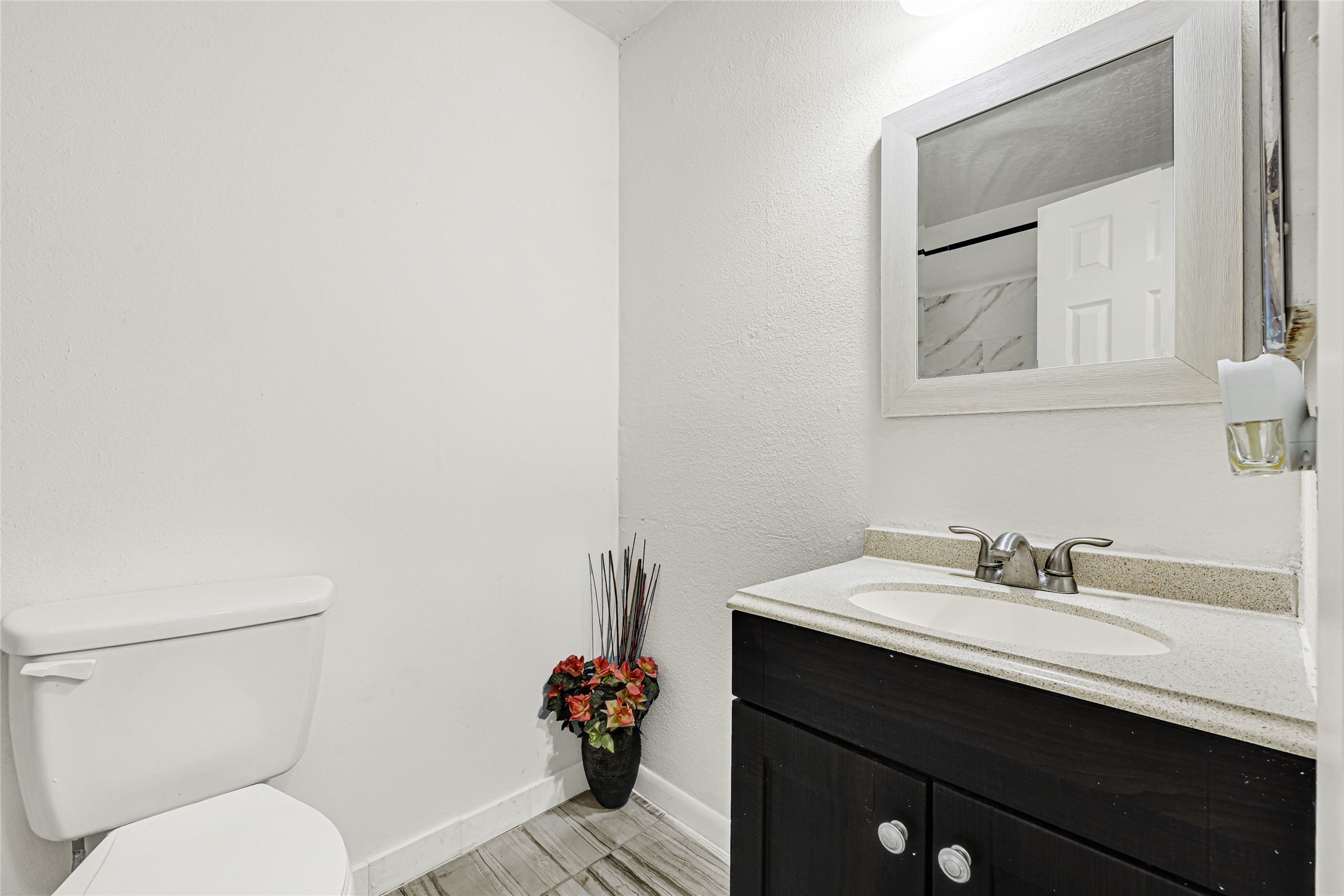 11619 Birch Run Lane Property Photo 16