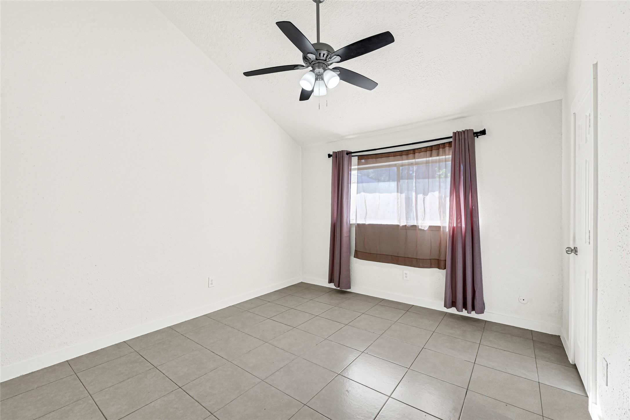 11619 Birch Run Lane Property Photo 17
