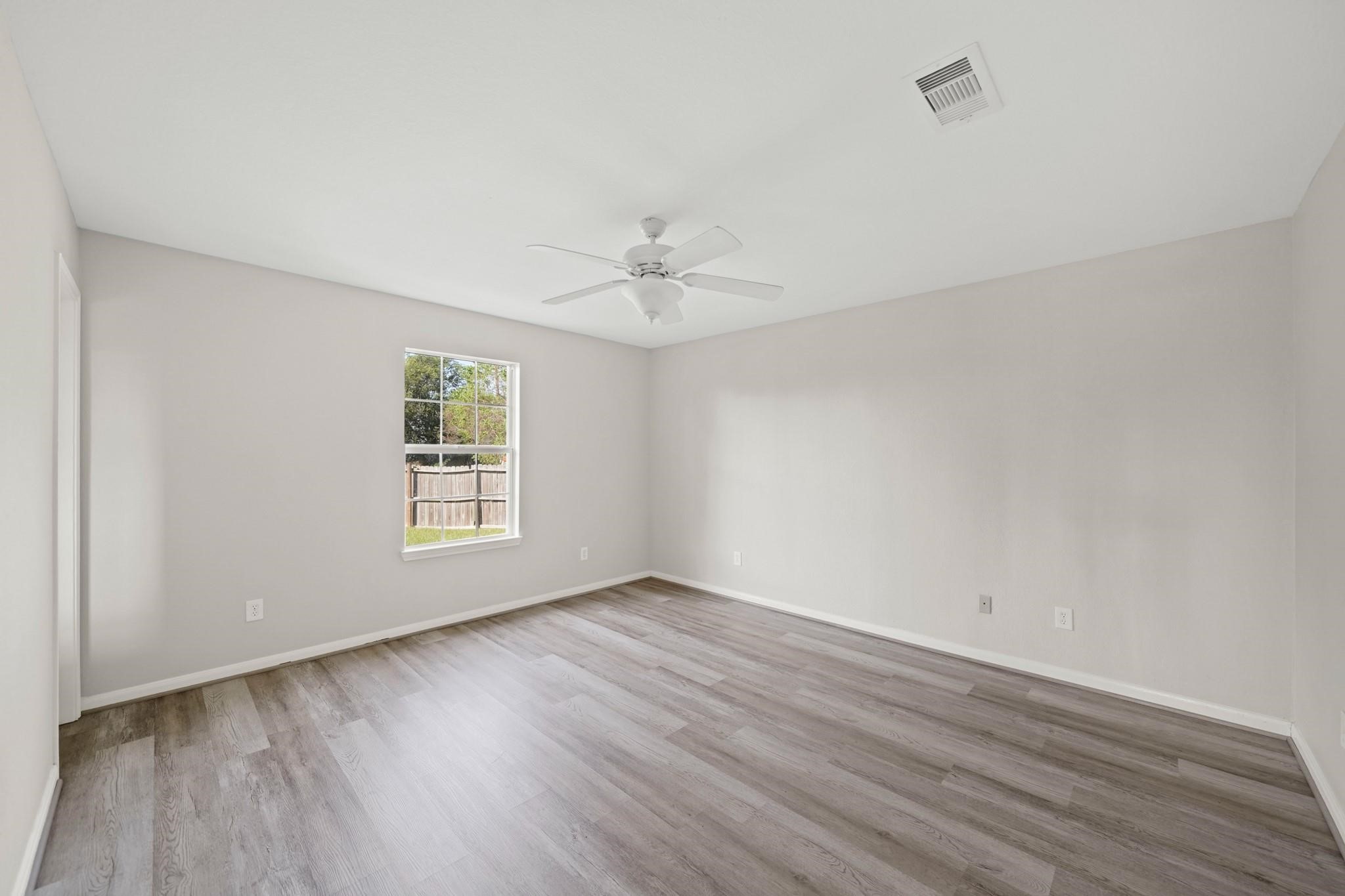 1626 Dove Run Property Photo 6