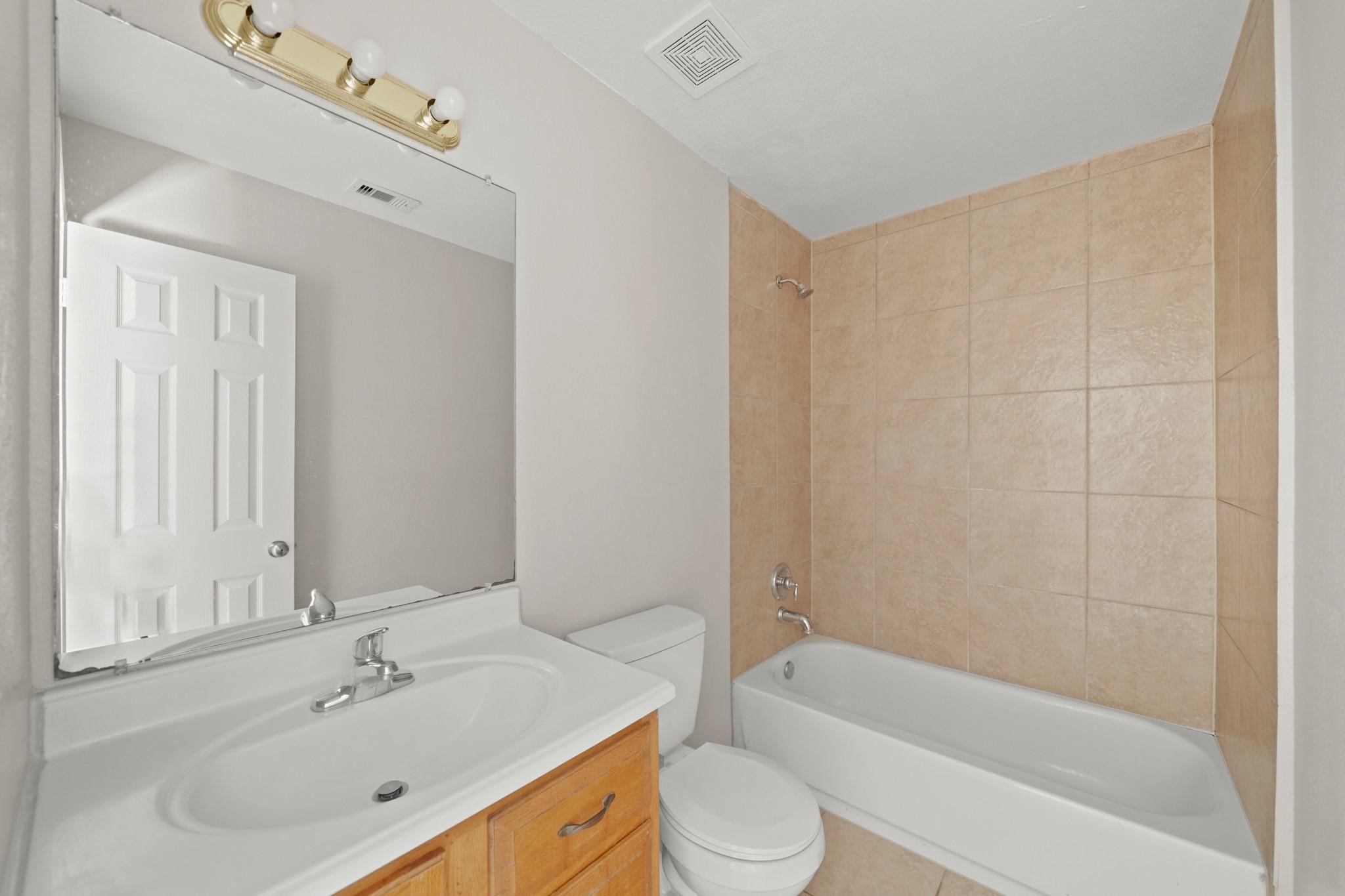 1626 Dove Run Property Photo 8