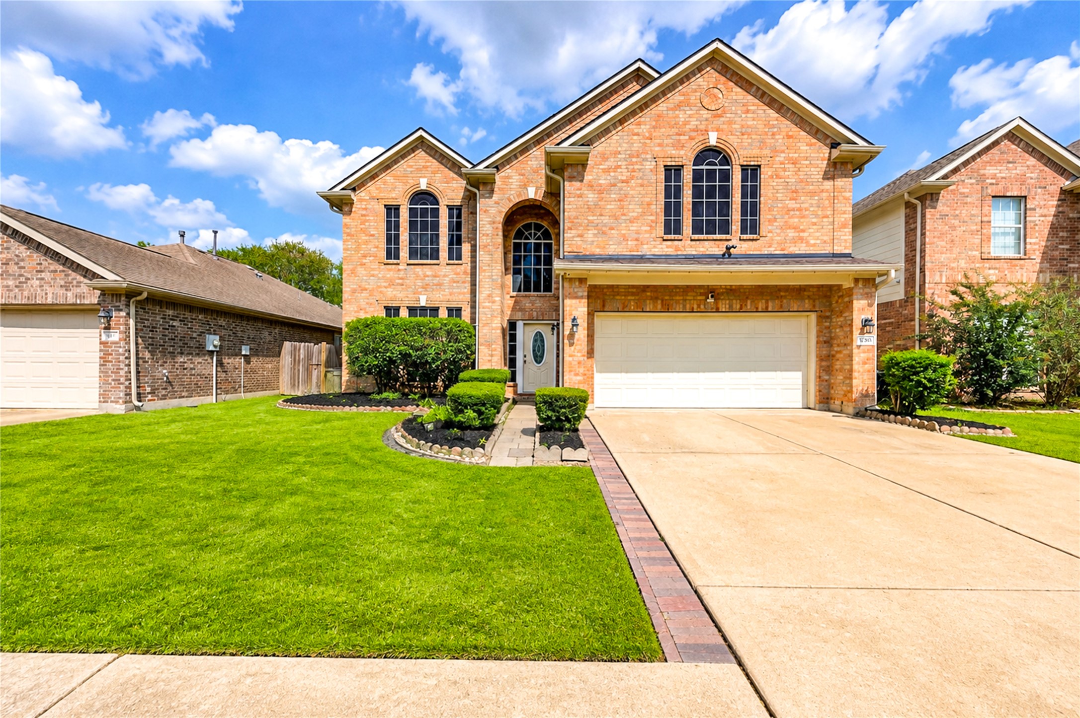 5732 Strong Creek Drive Property Photo 1