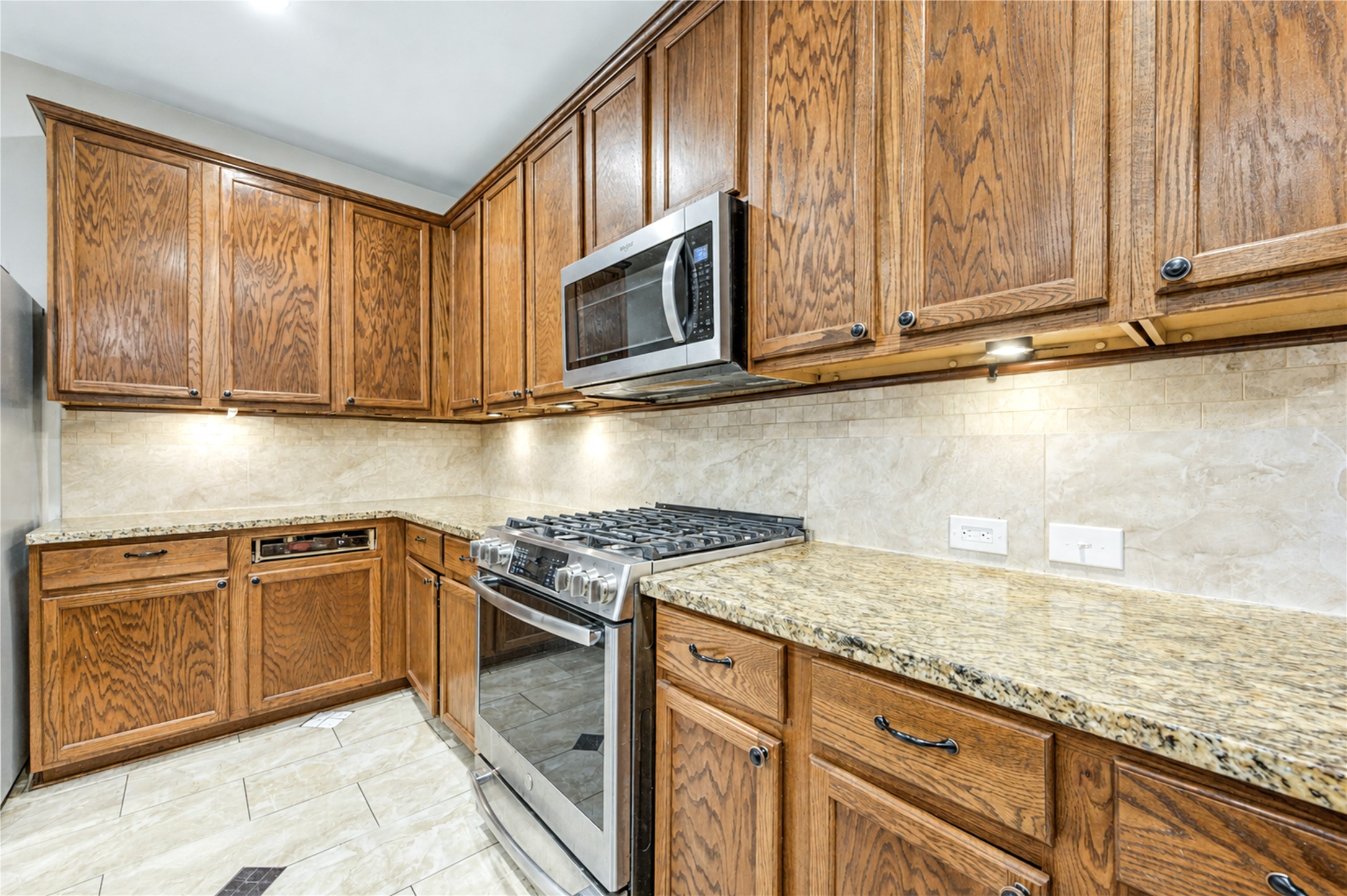 5732 Strong Creek Drive Property Photo 5