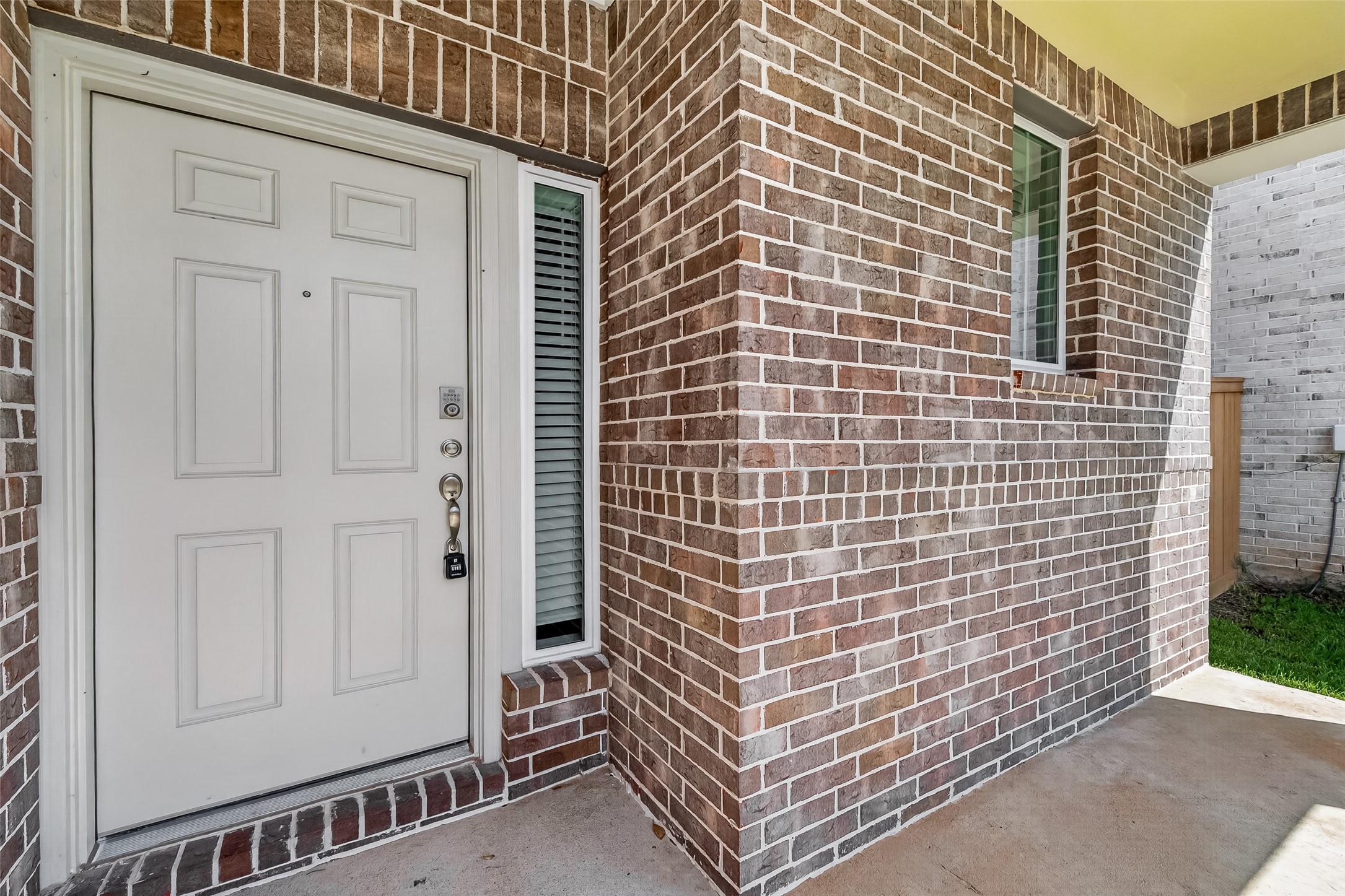 21006 Salt Rock Drive Property Photo 3