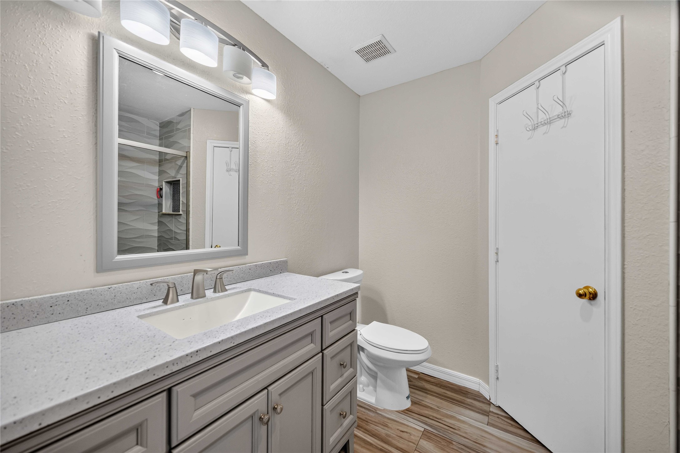 8302 Sanford Street Property Photo 15