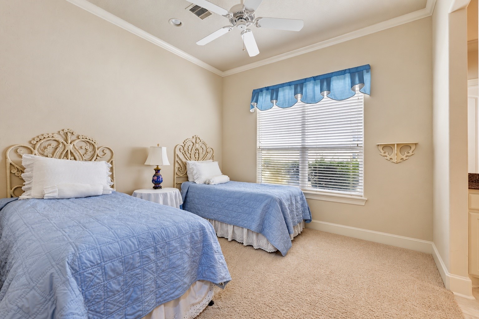 131 Lake Sterling Gate Drive Property Photo 40