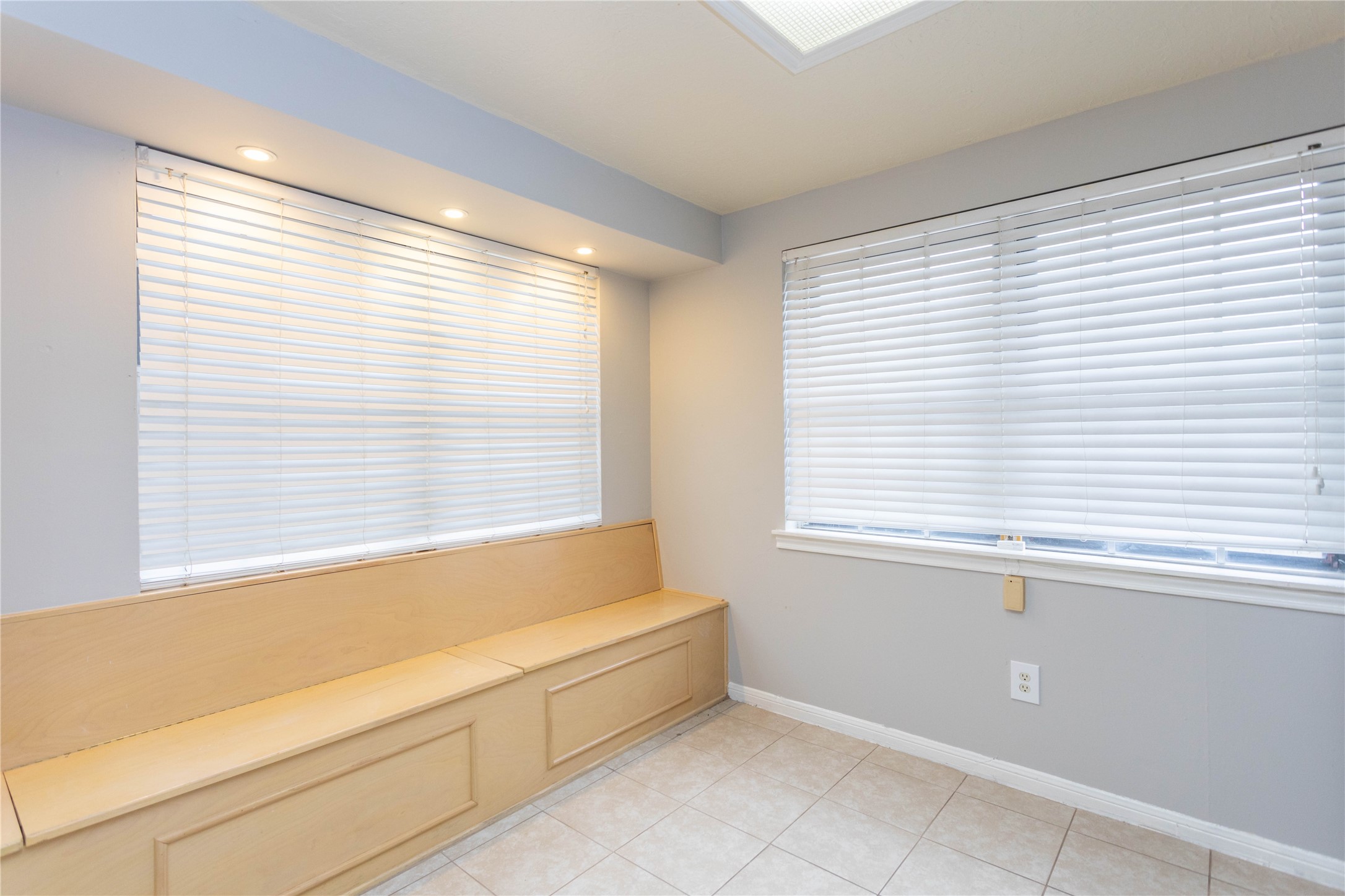 2921 Chicago Street Property Photo 9