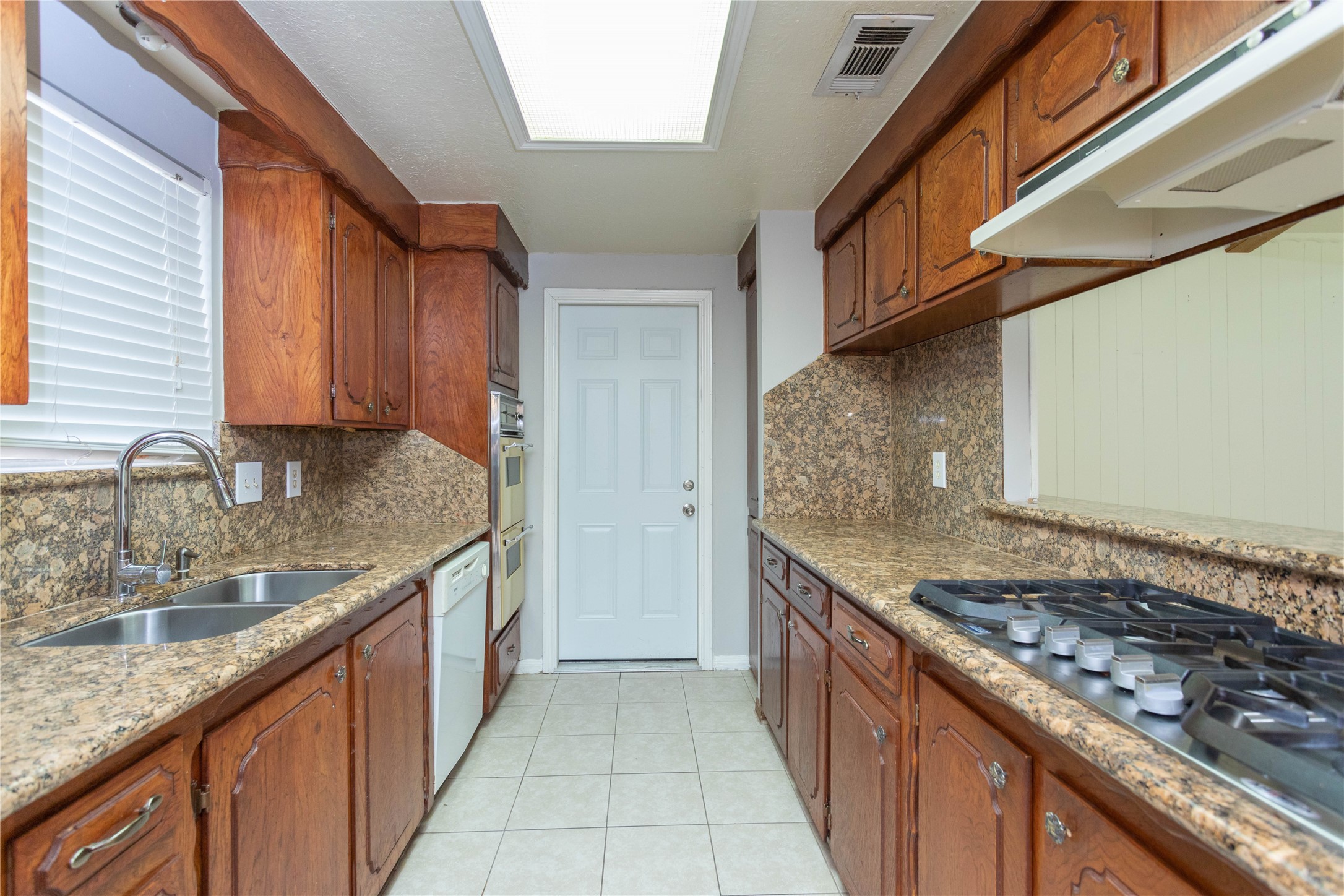 2921 Chicago Street Property Photo 11