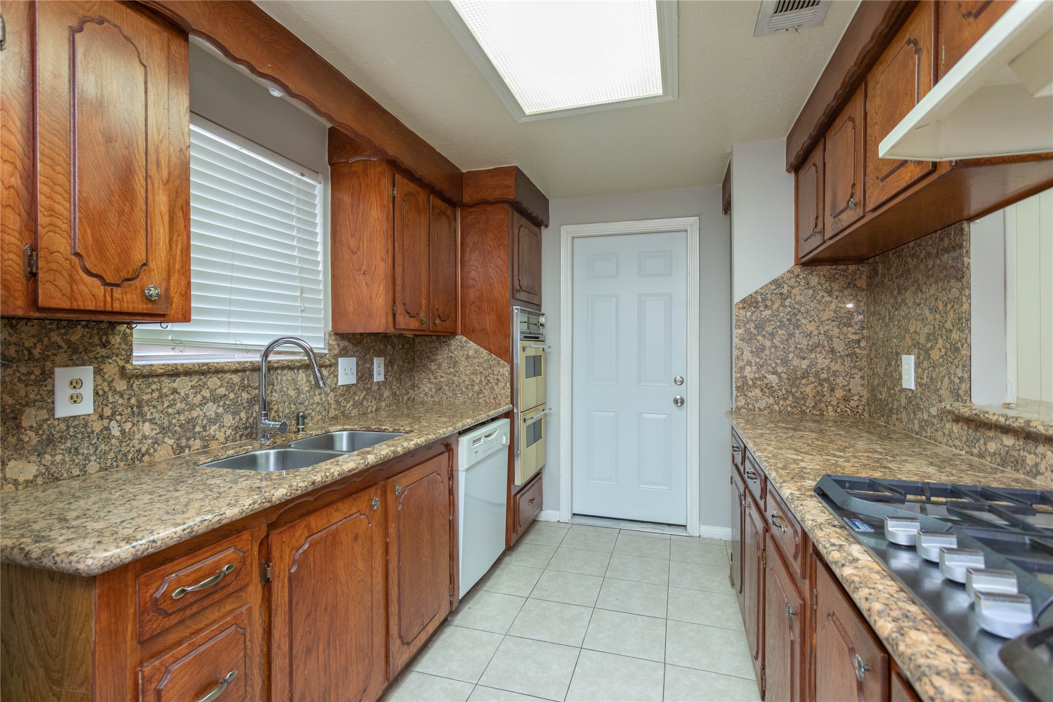 2921 Chicago Street Property Photo 12
