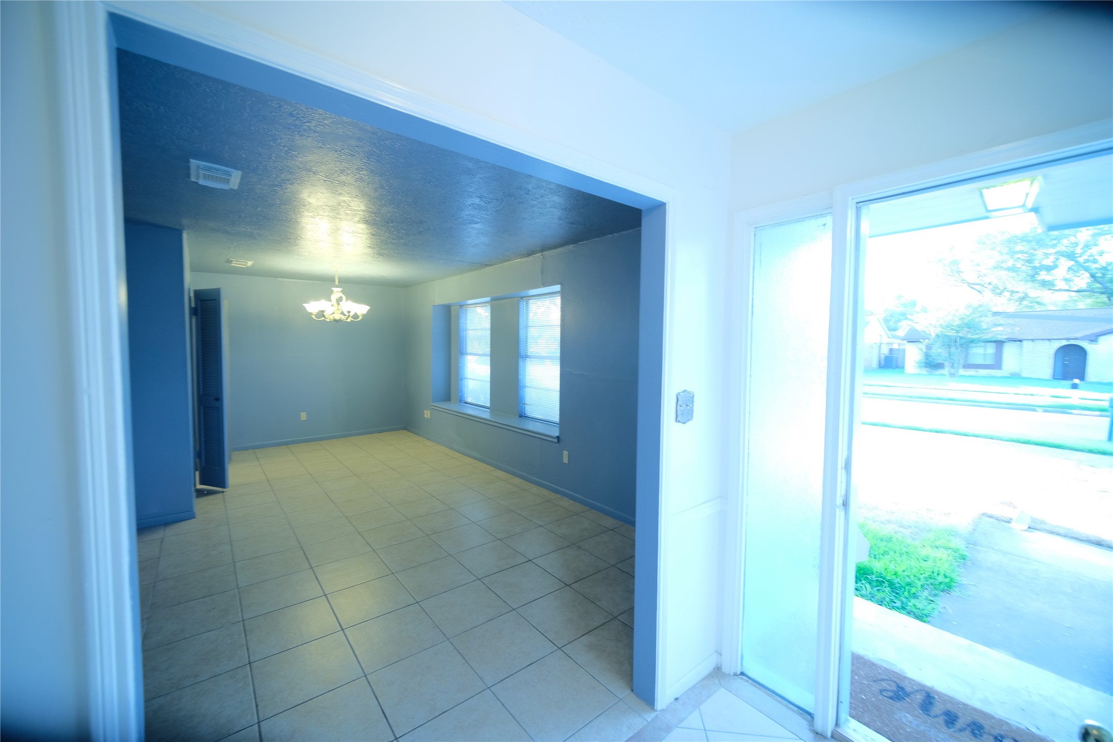 12327 Bexley Drive Property Photo 3