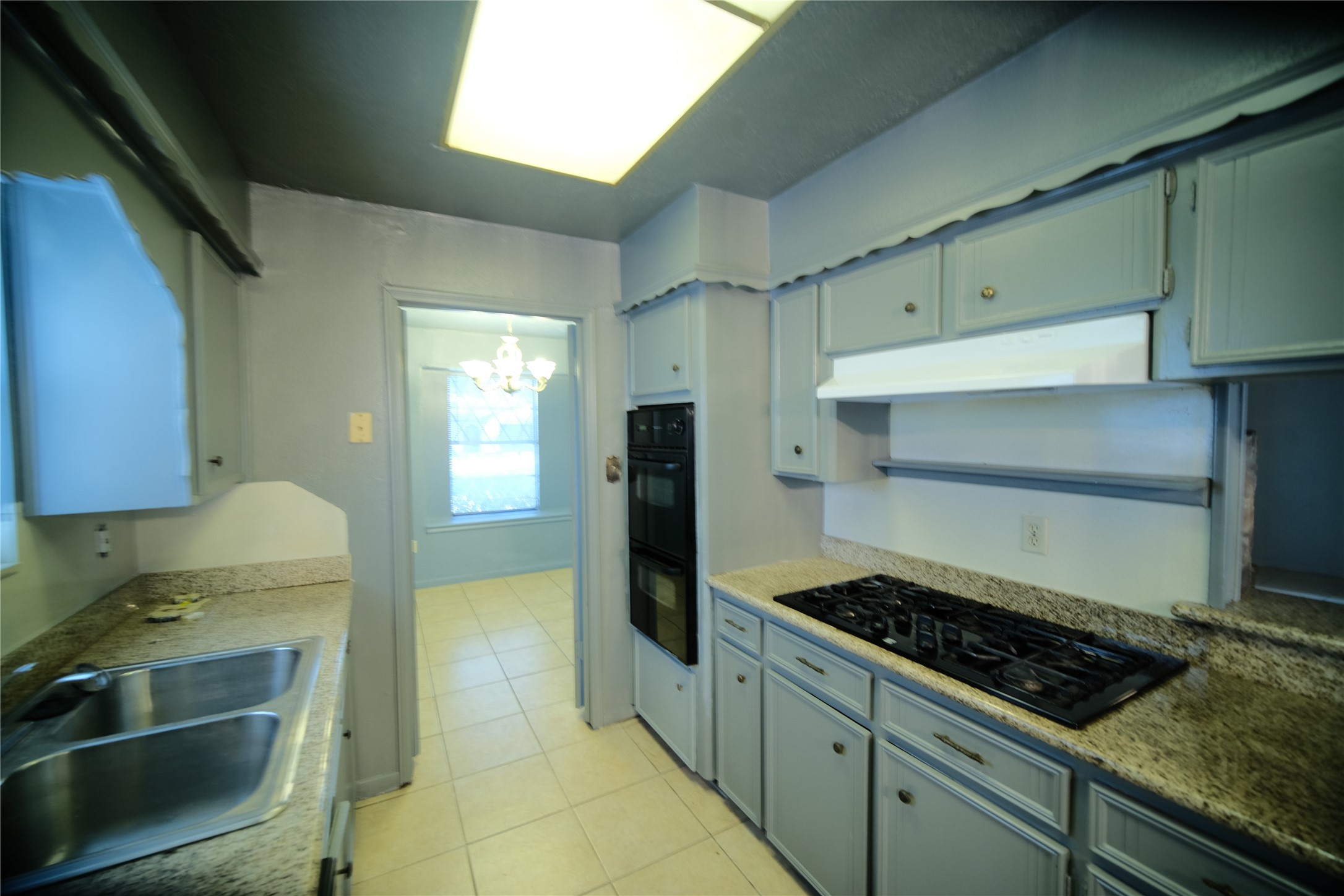 12327 Bexley Drive Property Photo 5