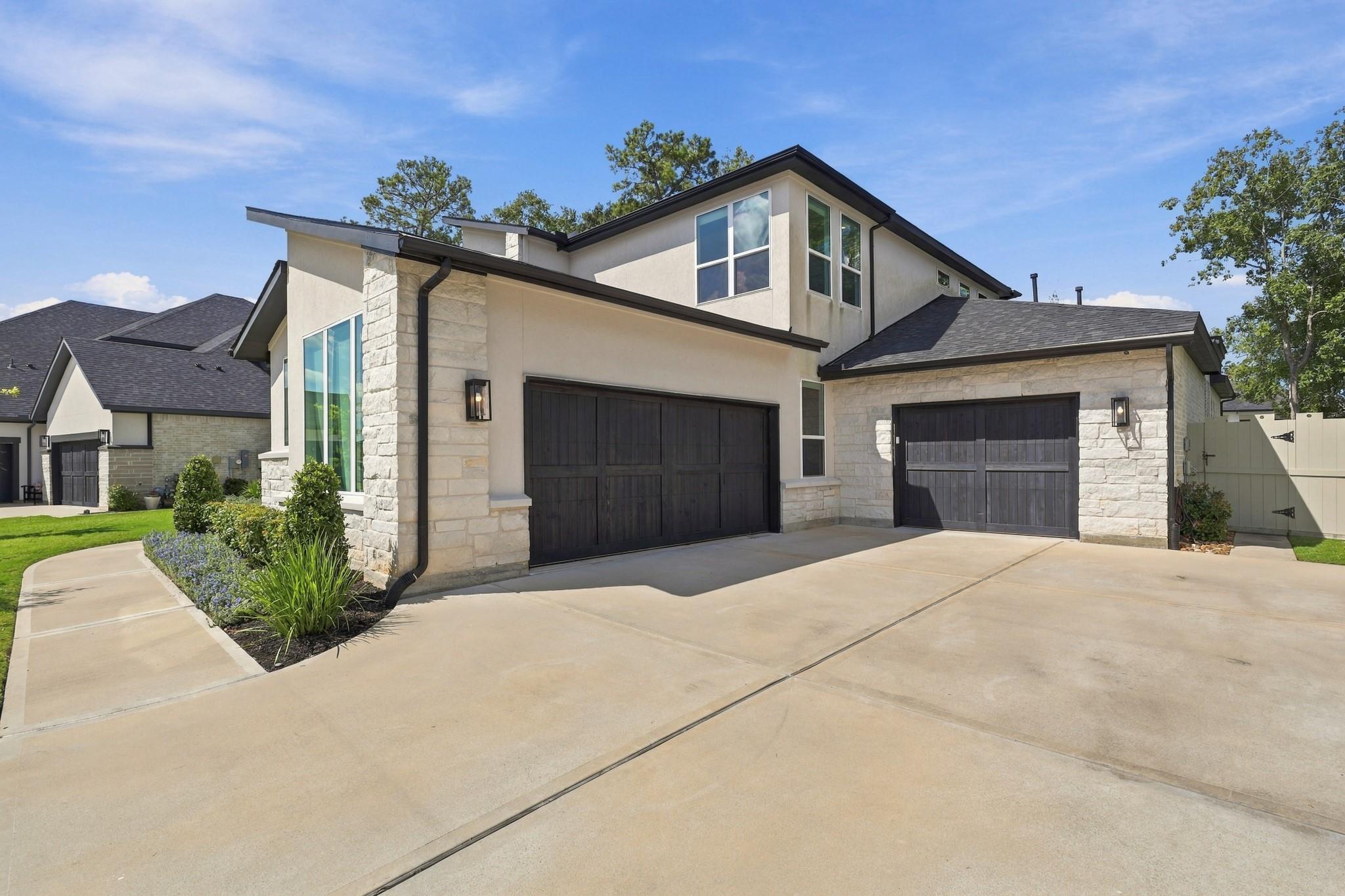 10528 Scarce Chaser Street Property Photo 4