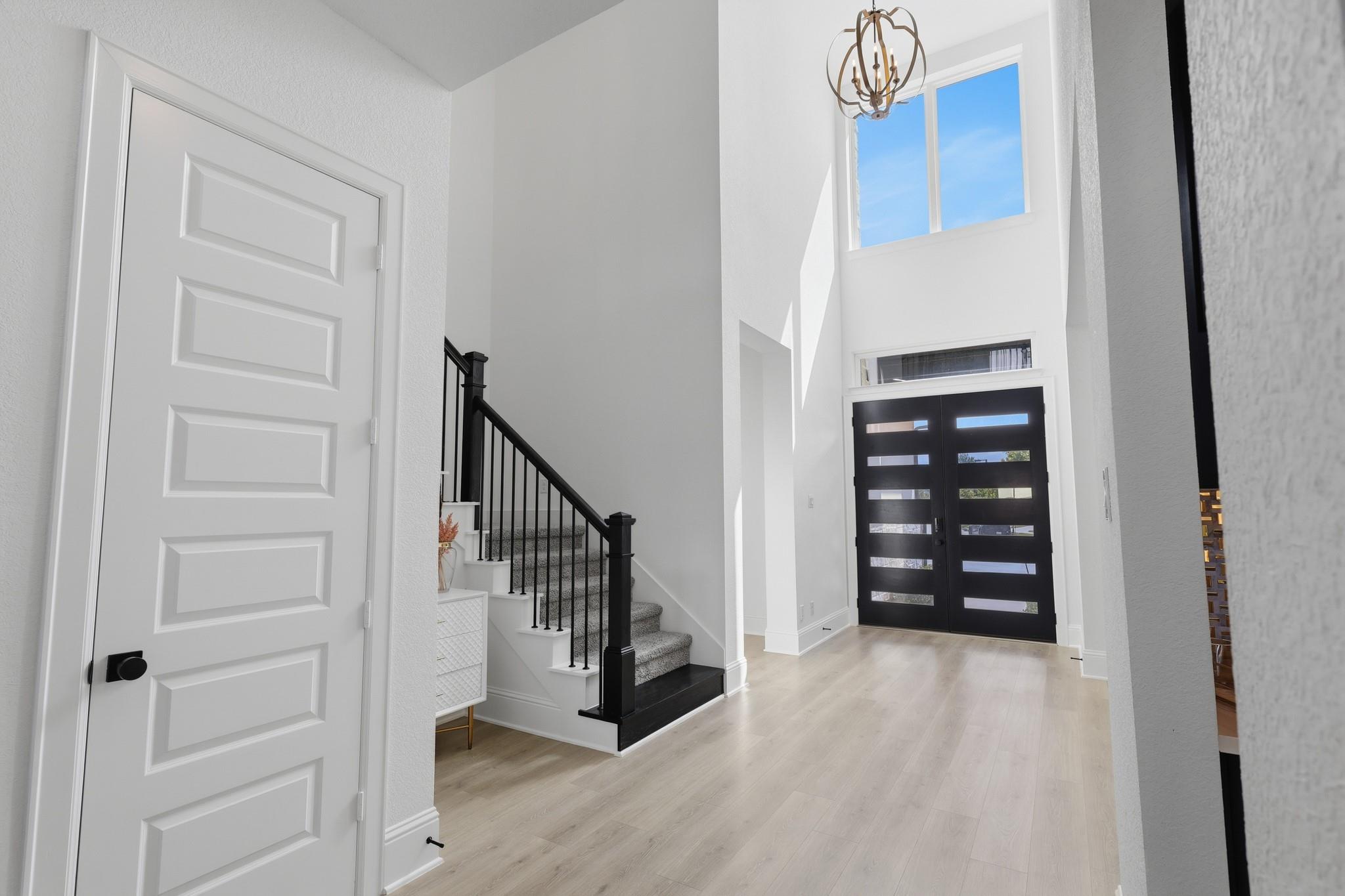 10528 Scarce Chaser Street Property Photo 8