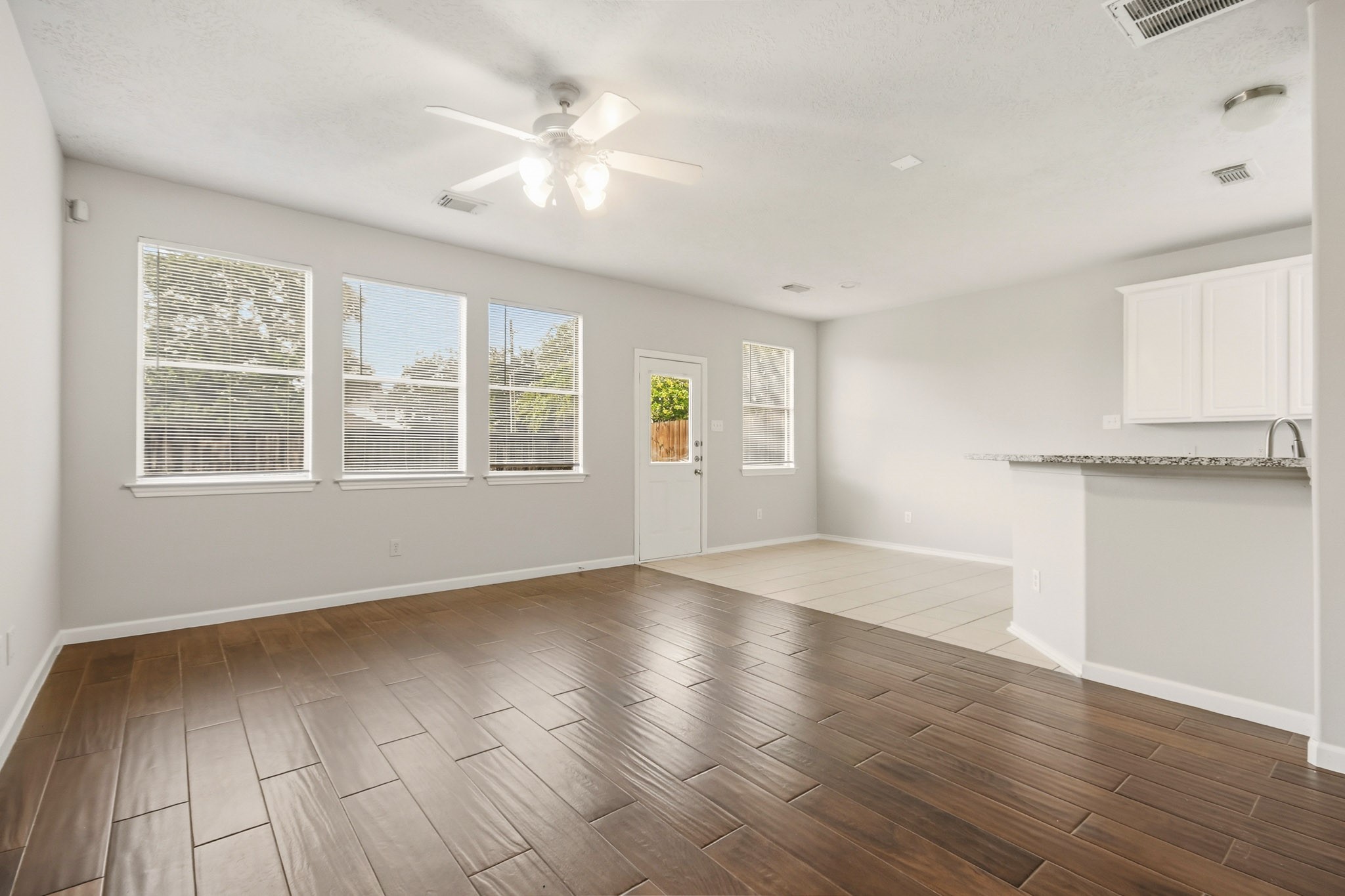 13107 Peppergate Lane Property Photo 2