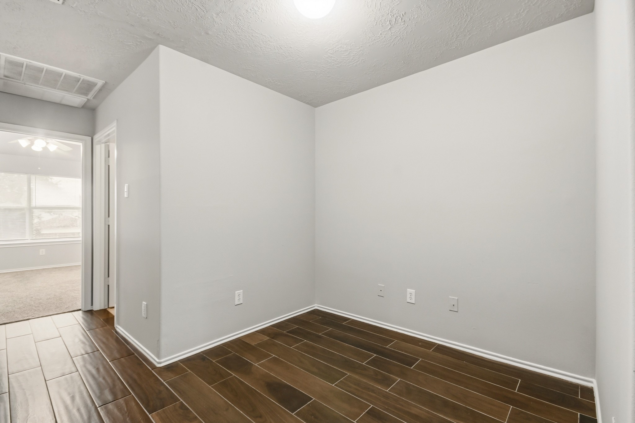 13107 Peppergate Lane Property Photo 4