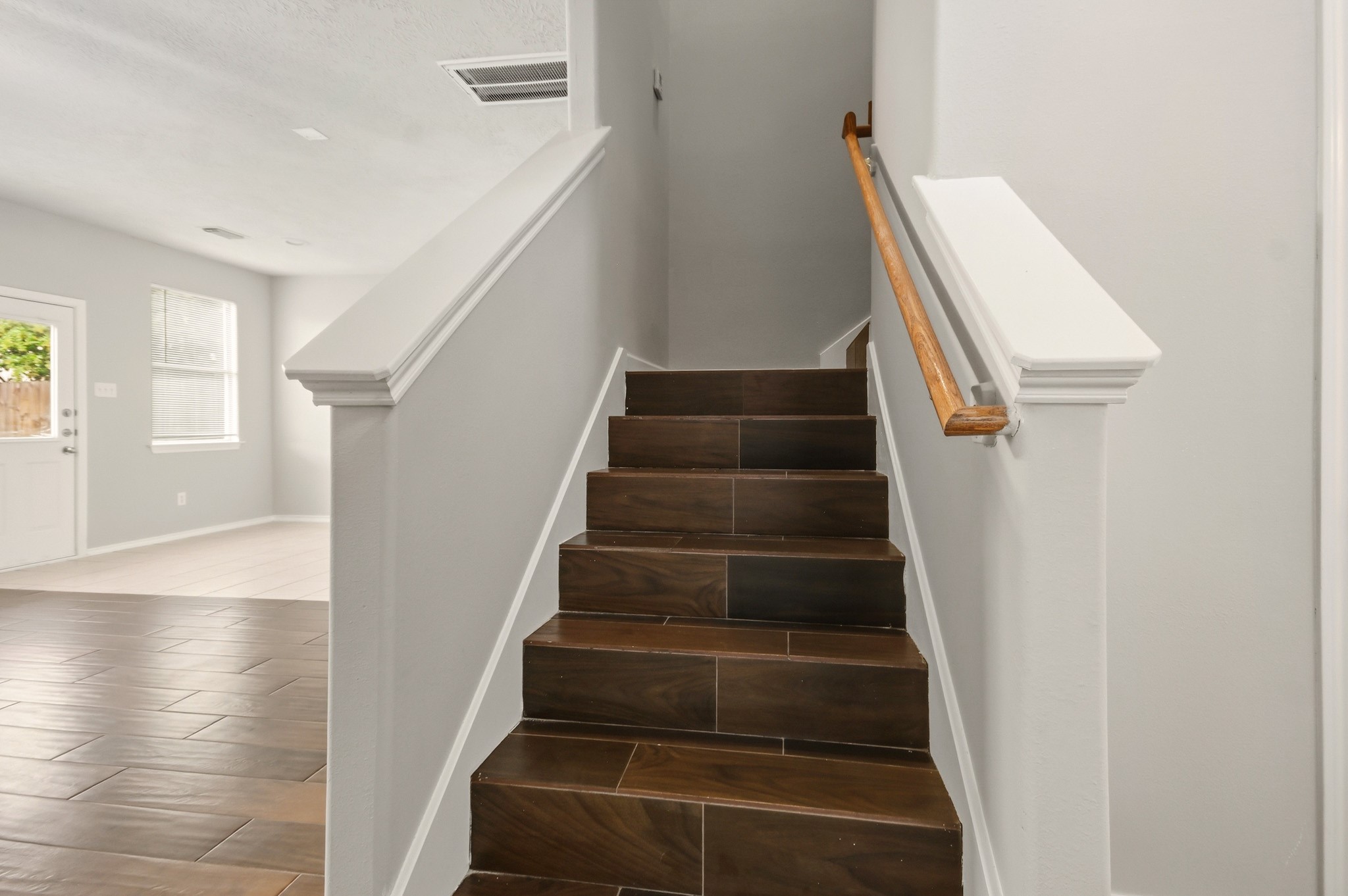 13107 Peppergate Lane Property Photo 7