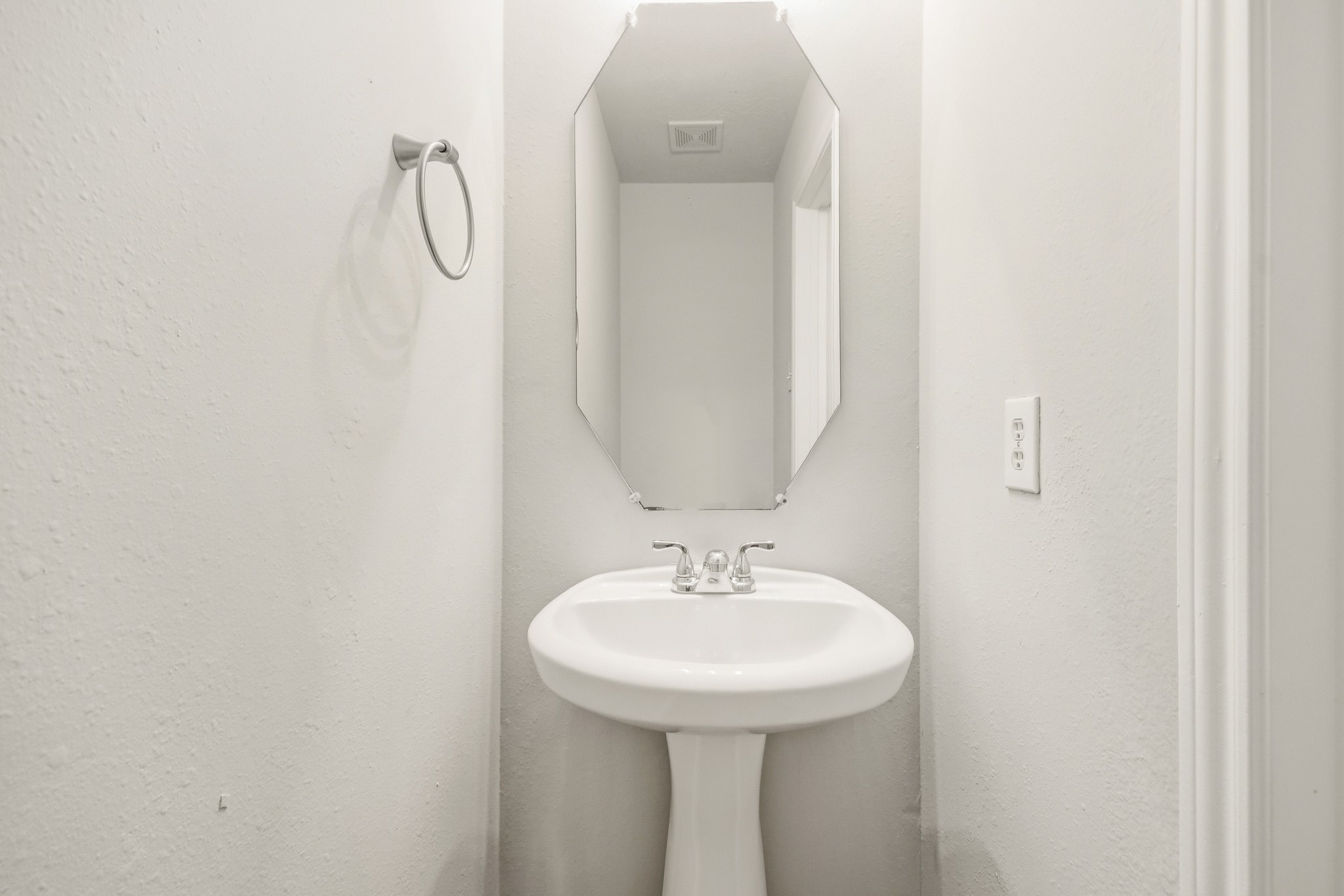 13107 Peppergate Lane Property Photo 14