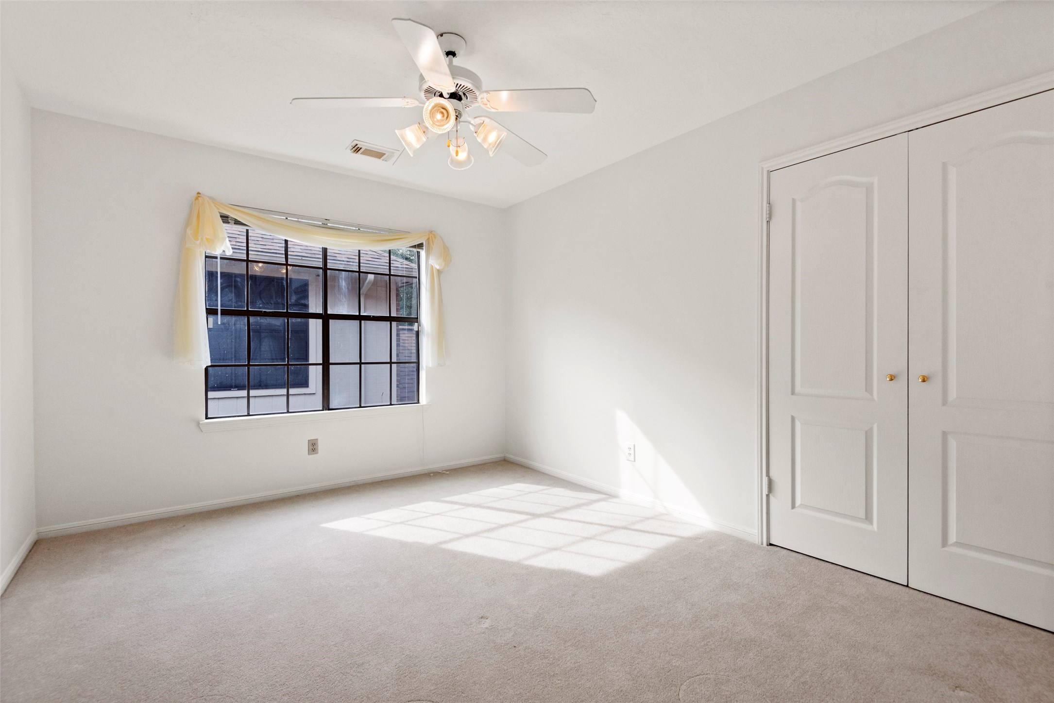 2415 Parkwood Lane Property Photo 29