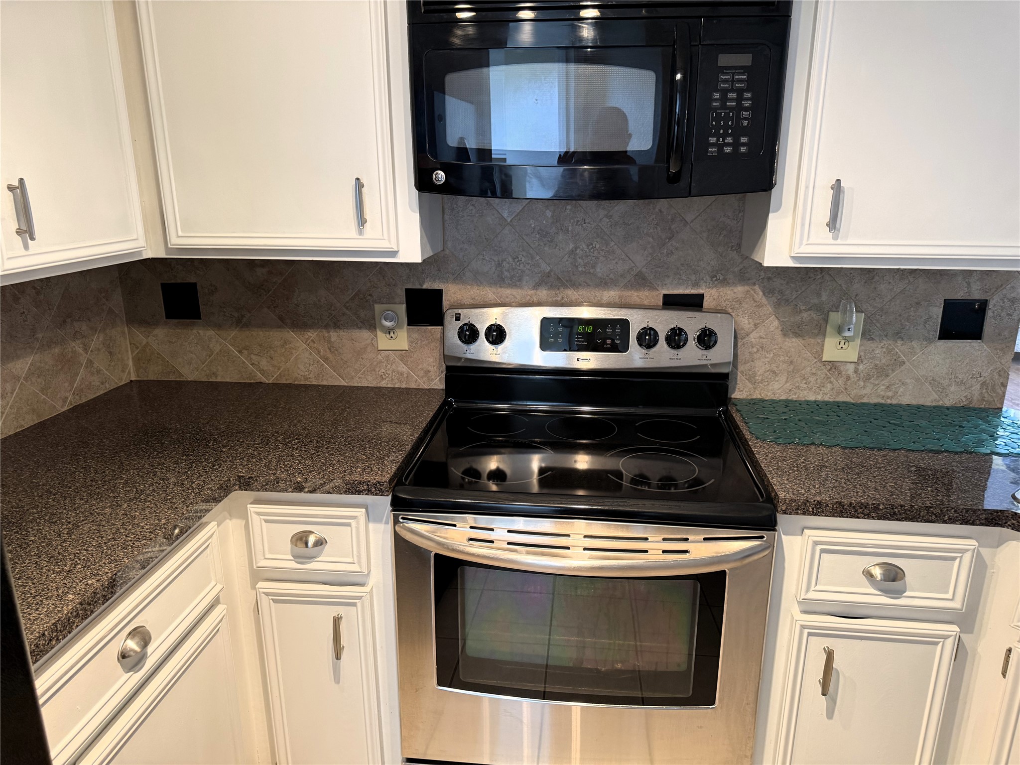 62 Evanston Street 2/5 Property Photo 5