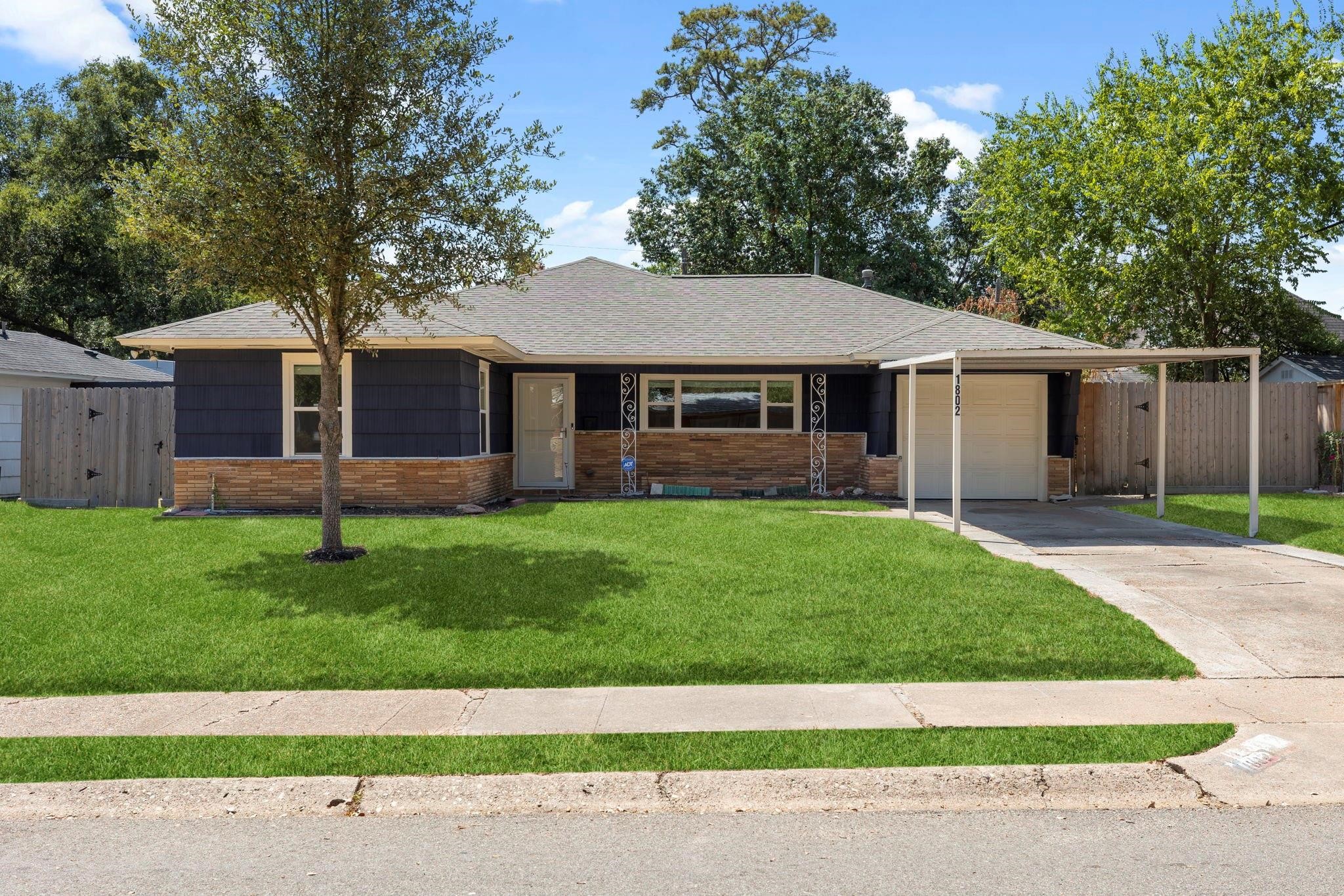 1802 Turnpike Road Property Photo 1