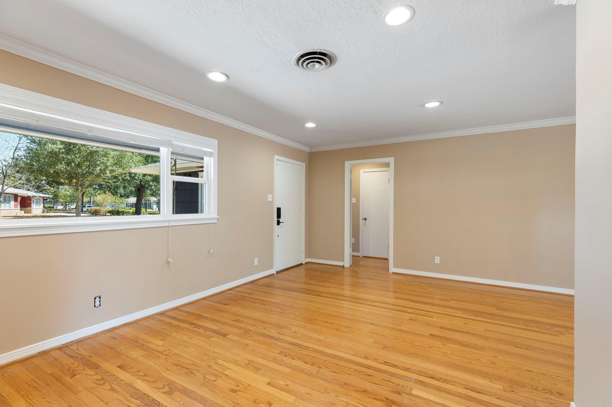 1802 Turnpike Road Property Photo 7