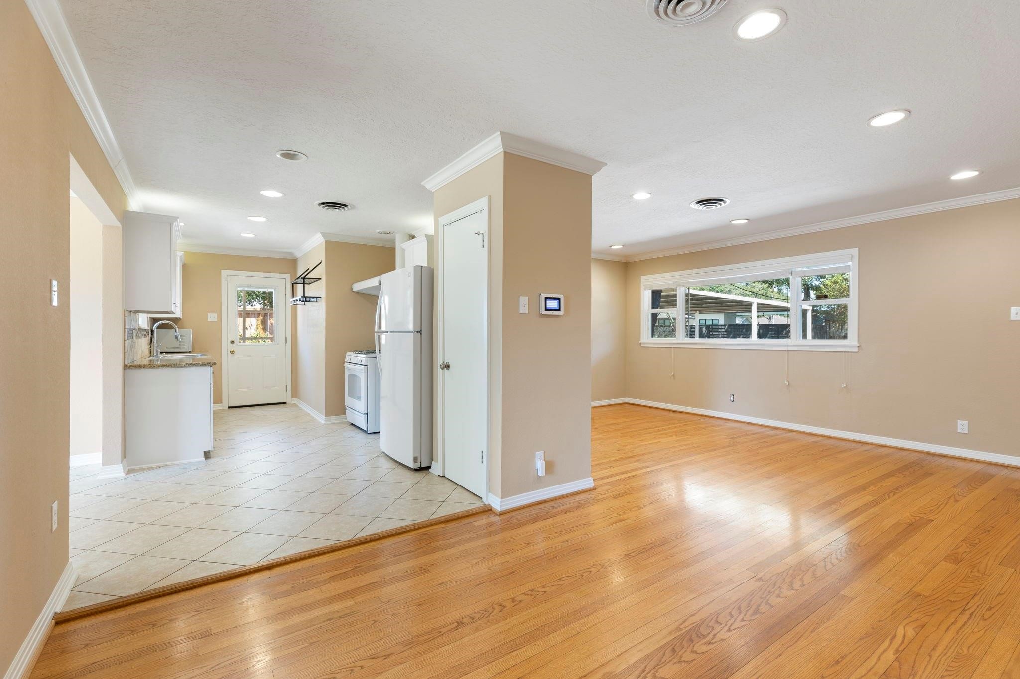 1802 Turnpike Road Property Photo 11